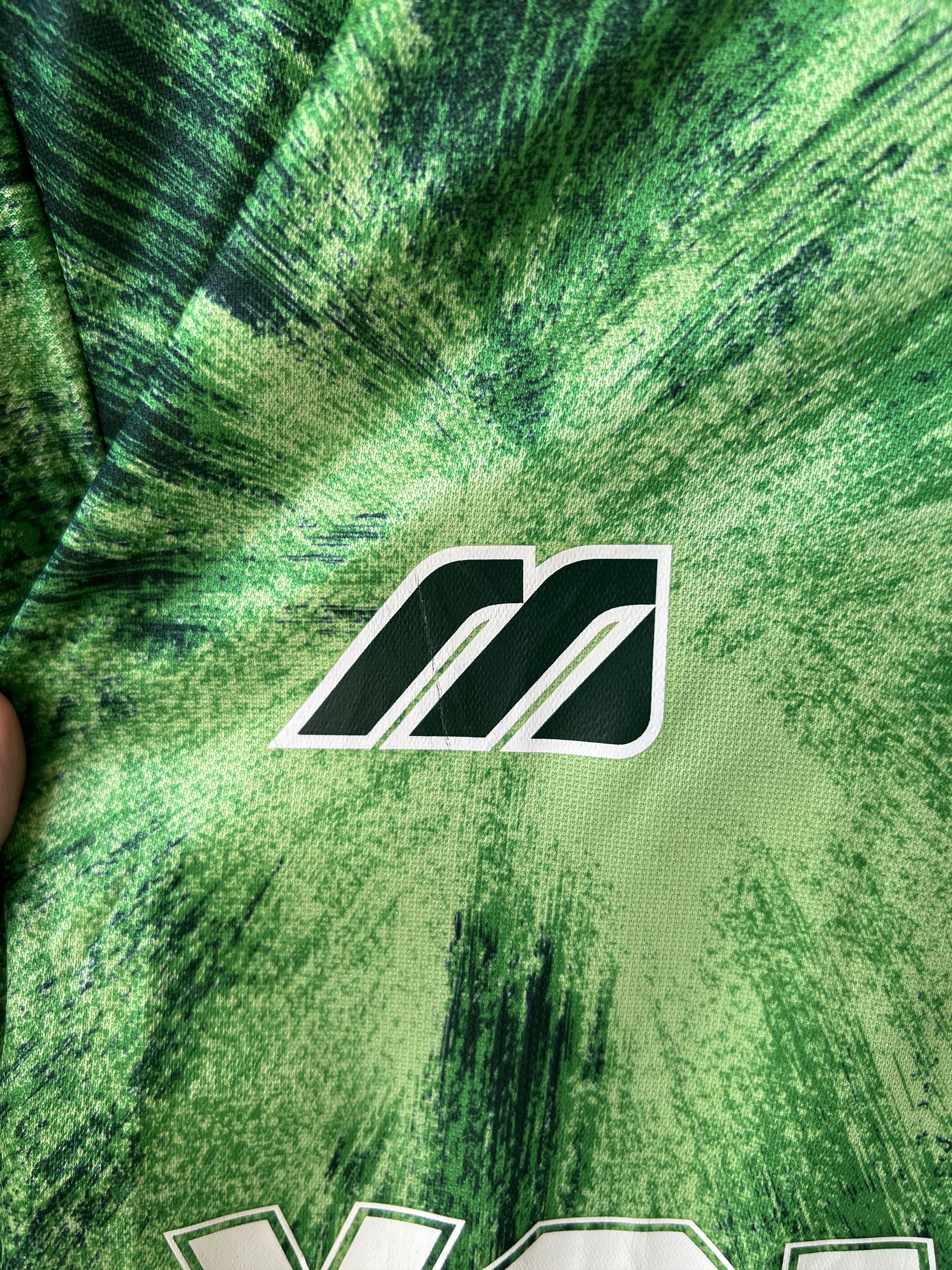 Mizuno (M) Verdy Kawasaki 1993-95 Home Kit Size US M / EU 48-50 / 2 - 5 Thumbnail
