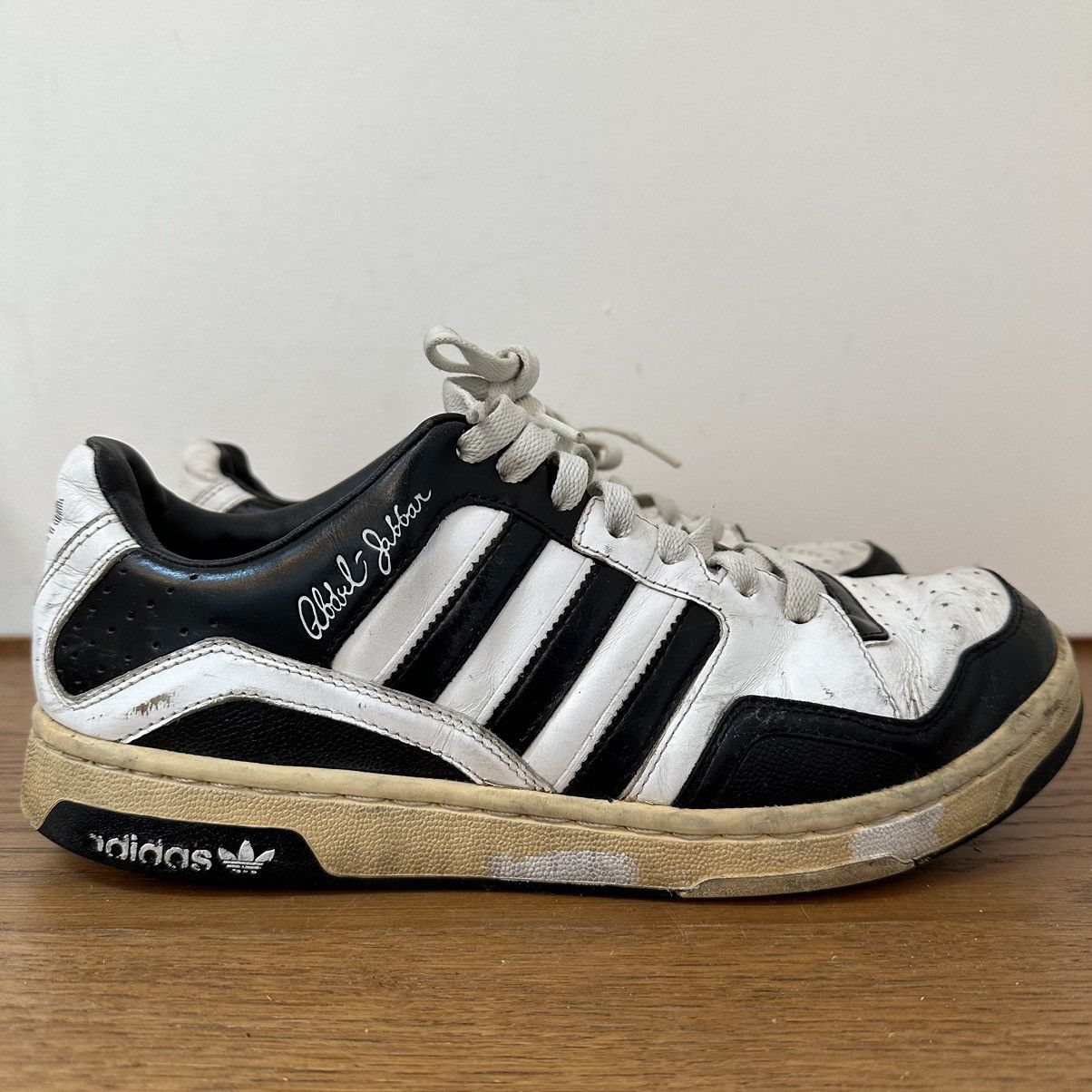 Adidas Skyhook 2003 Abdul Jabbar Low Top Sneakers Originals