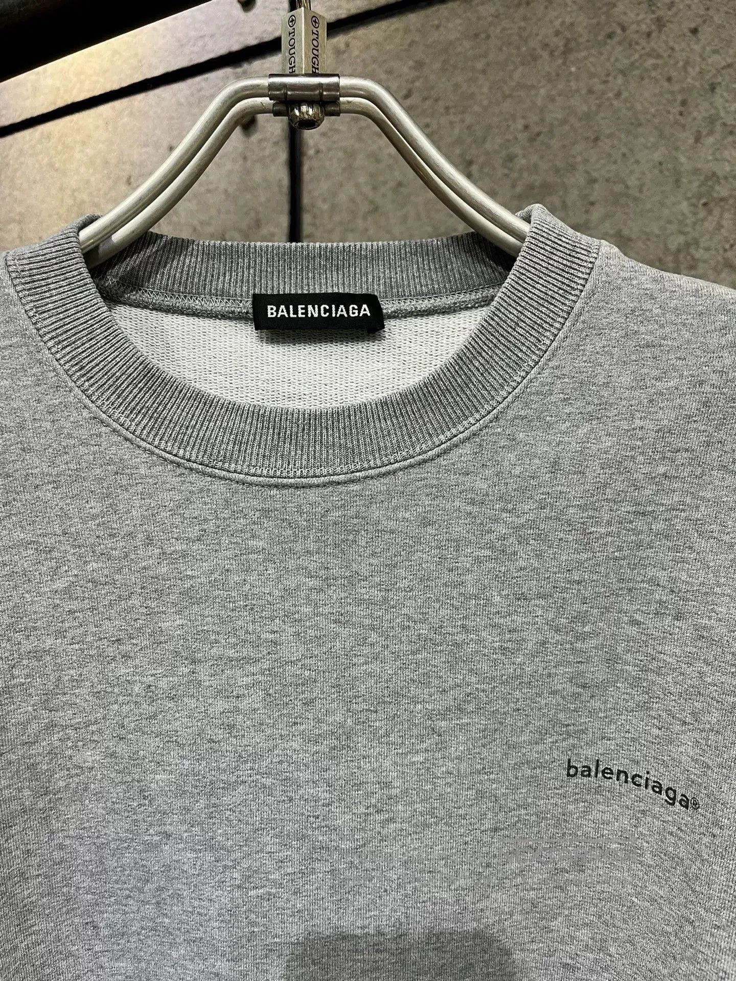 Balenciaga Balenciaga Gray Crewneck Logo Sweatshirt M. Size US M / EU 48-50 / 2 - 2 Thumbnail