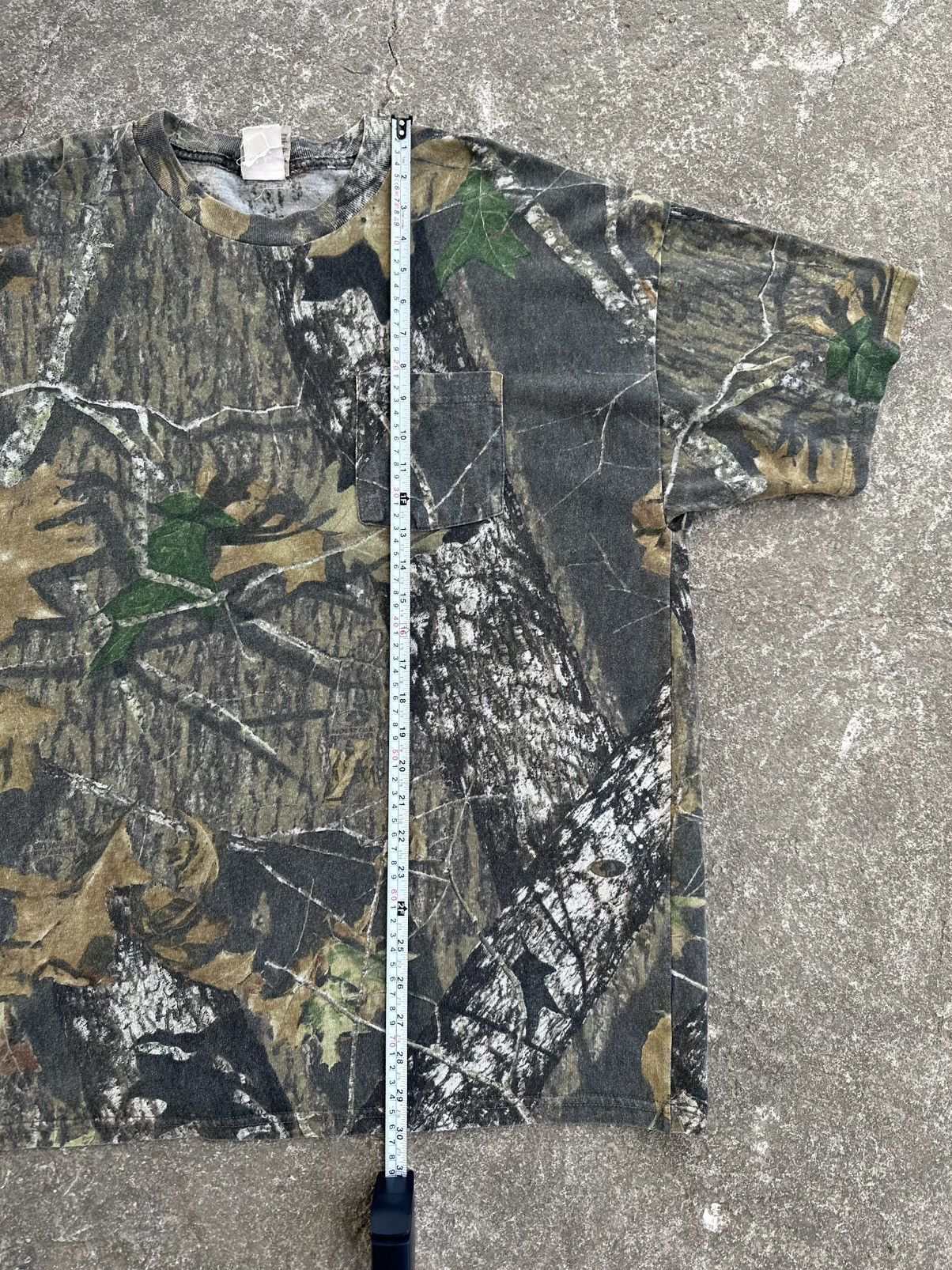 Realtree Crazy Vintage Y2K Carhartt Style Realtree Camo T-Shirts Size US XL / EU 56 / 4 - 9 Thumbnail