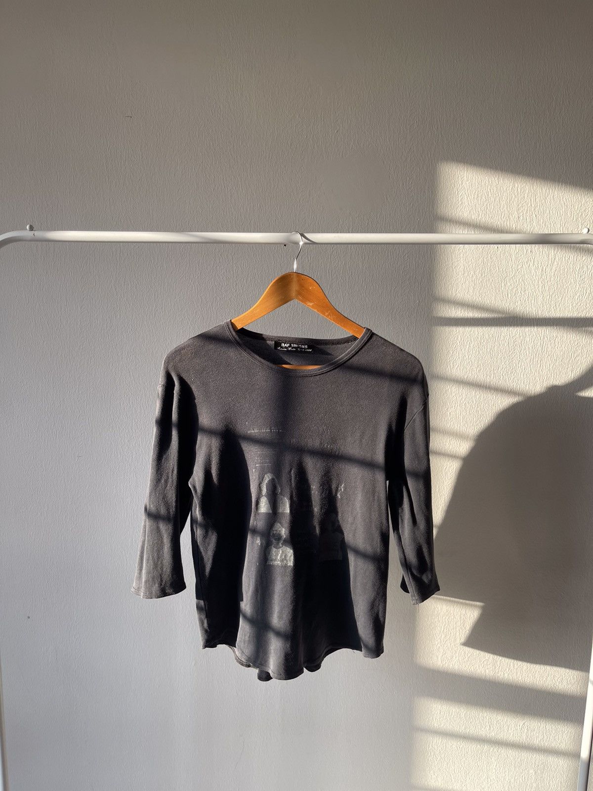 Raf Simons Rare 1998-1999 Raf Simons Casting Print Raglan Tee Size US S / EU 44-46 / 1 - 6 Thumbnail