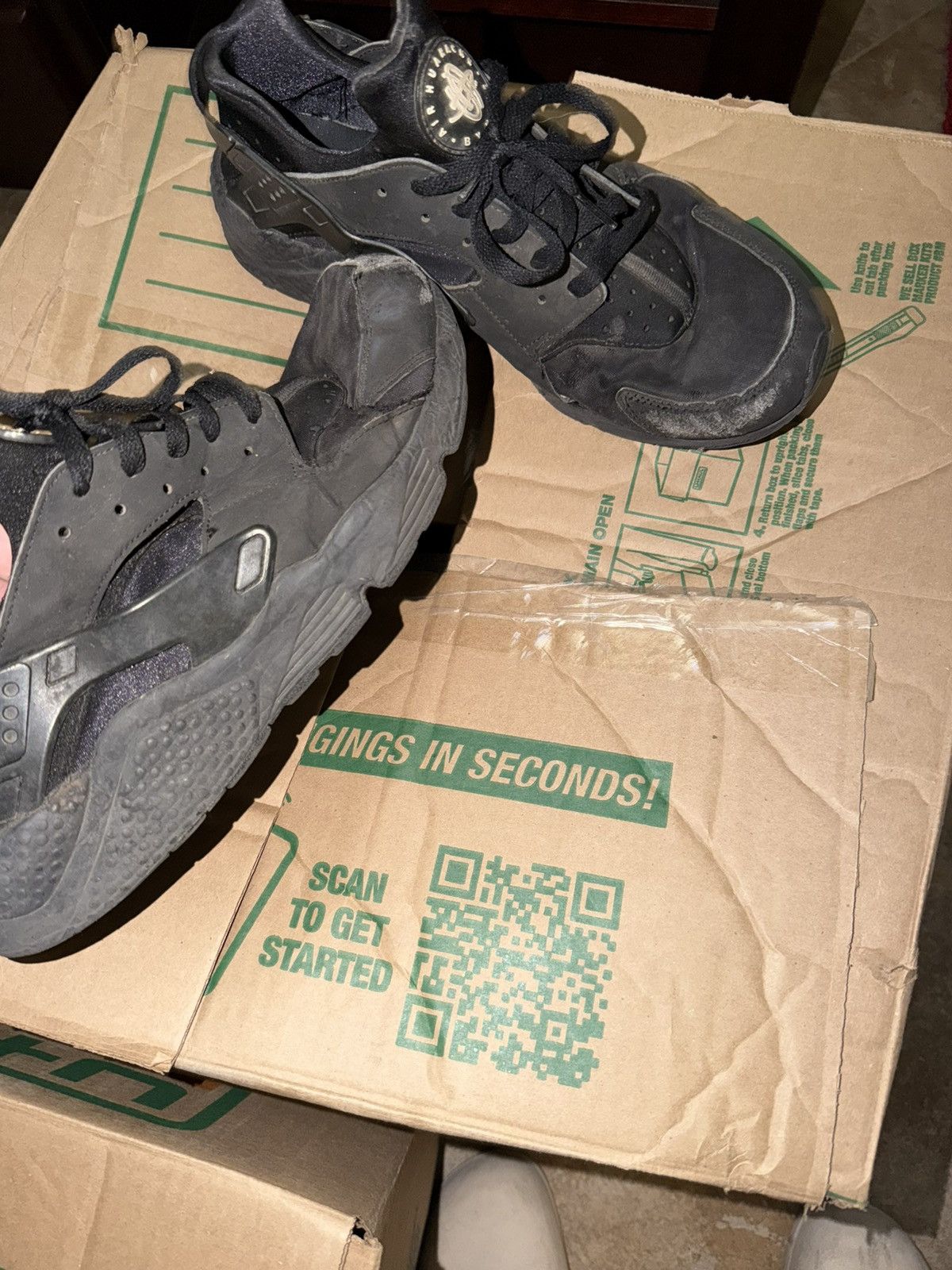 Nike Used Nike Hurraches Size 13 Size US 13 / EU 46 - 2 Thumbnail