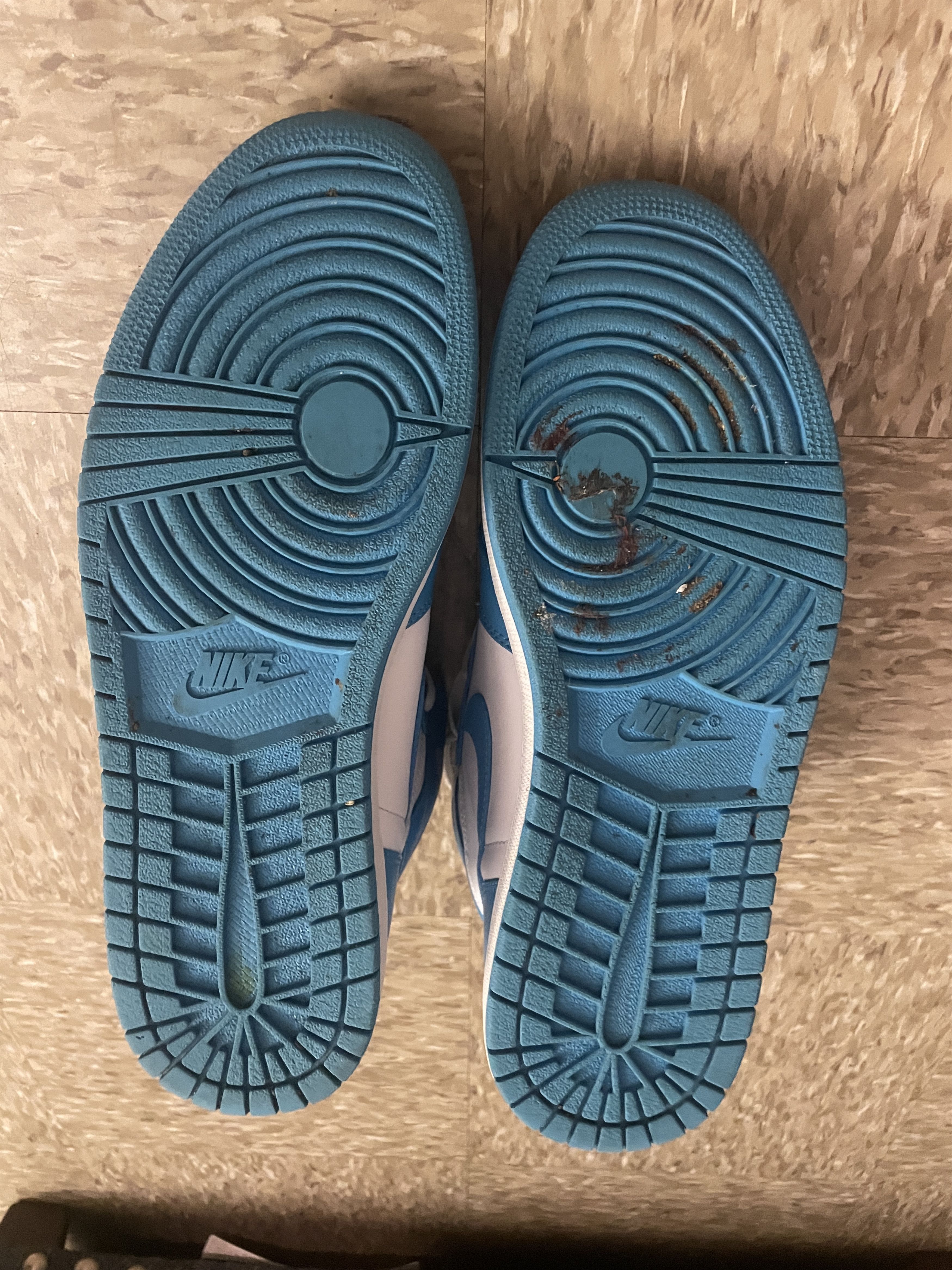 Jordan Brand Air Jordan 1 “UNC” (High OG or Retro) 2013 Size US 11.5 / EU 44-45 - 6 Thumbnail