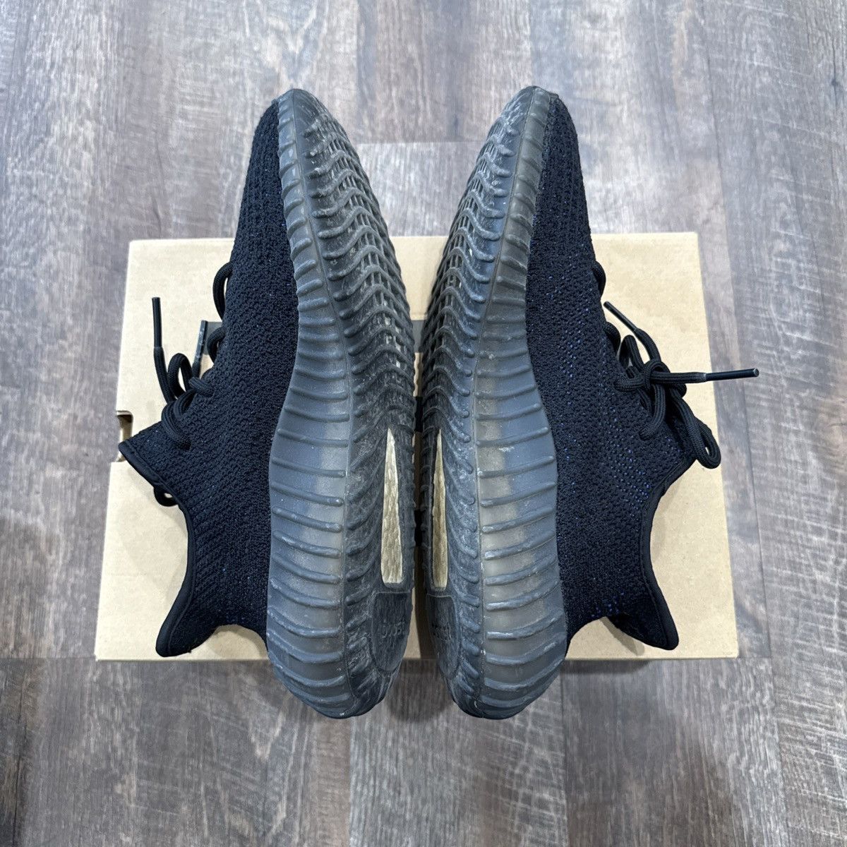 Yeezy Adidas Yeezy Boost 350 V2 "Dazzling Blue" Size US 10 / EU 43 - 3 Thumbnail