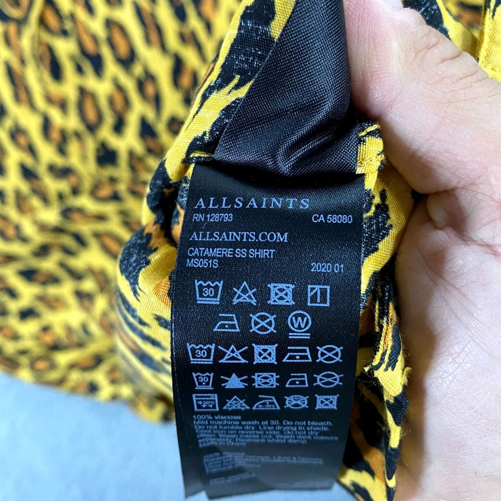Allsaints AllSaints Catamere SS Shirt L Men Multicolor Button-Up Collared Short Sleeve Retro Graphic Print Casual Party/Travel 90s Theme Womens/Mens? Size US L / EU 52-54 / 3 - 5 Thumbnail