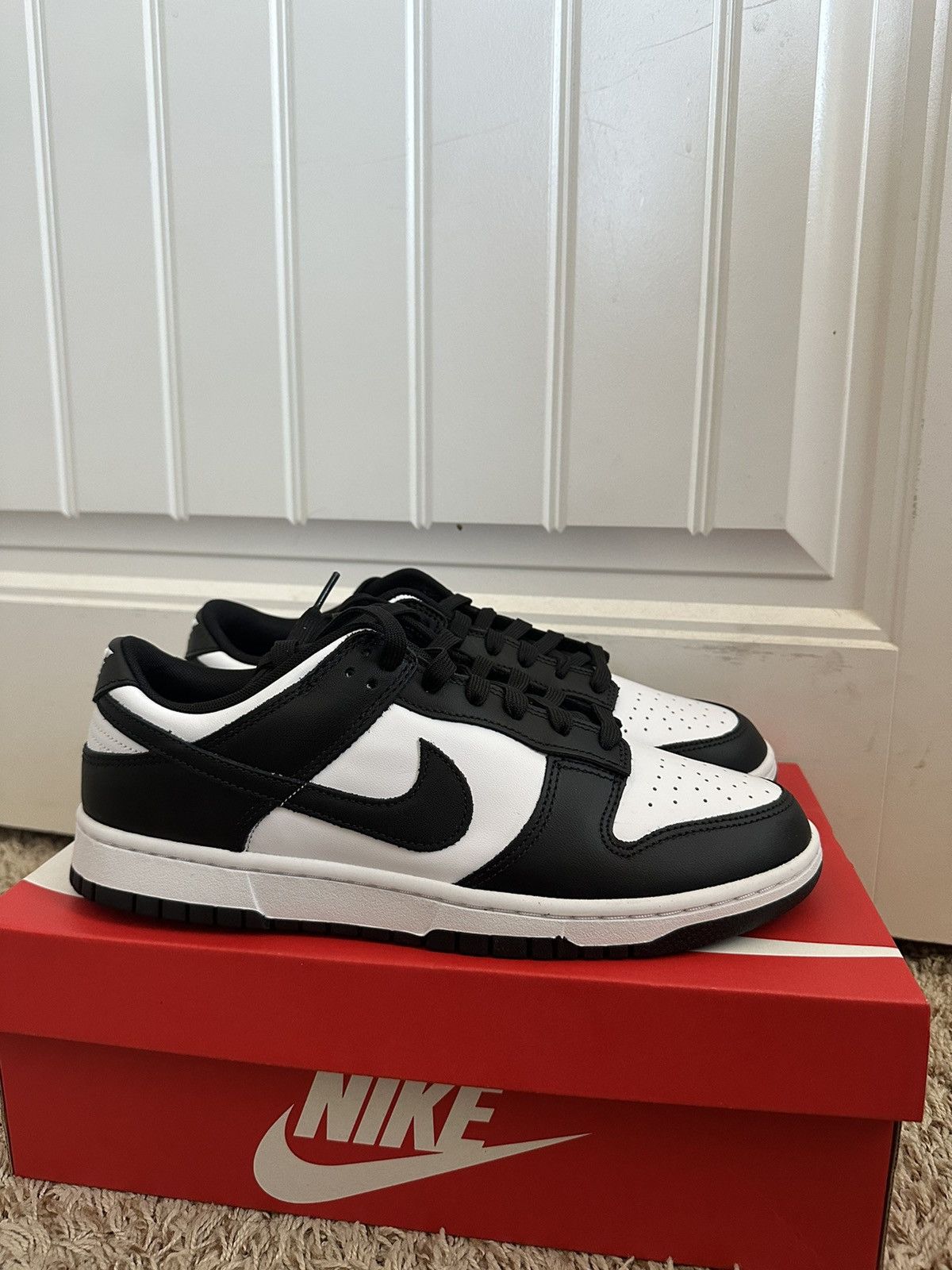 Nike Nike Panda Dunks Size US 10.5 / EU 43-44 - 1 Thumbnail
