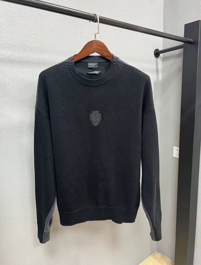 Balenciaga Balenciaga Manchester United Cola embroidered patchwork sw Size US S / EU 44-46 / 1 - 2 Thumbnail