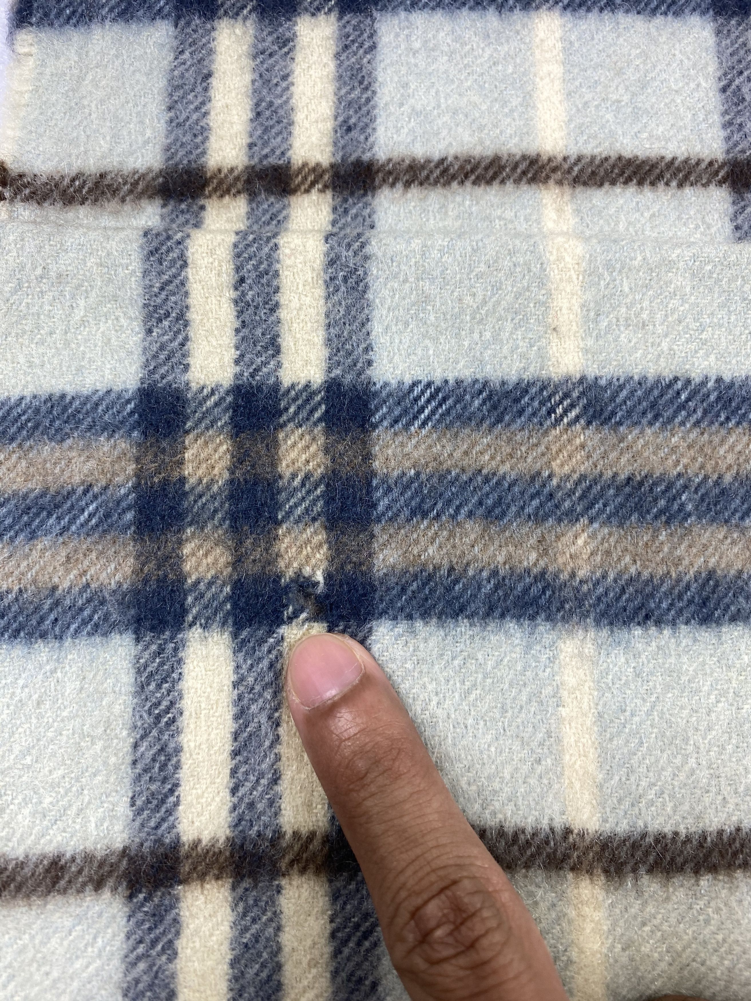 Burberry Burberry Cashmere Scarf / Muffler / Neckwear Size ONE SIZE - 6 Thumbnail