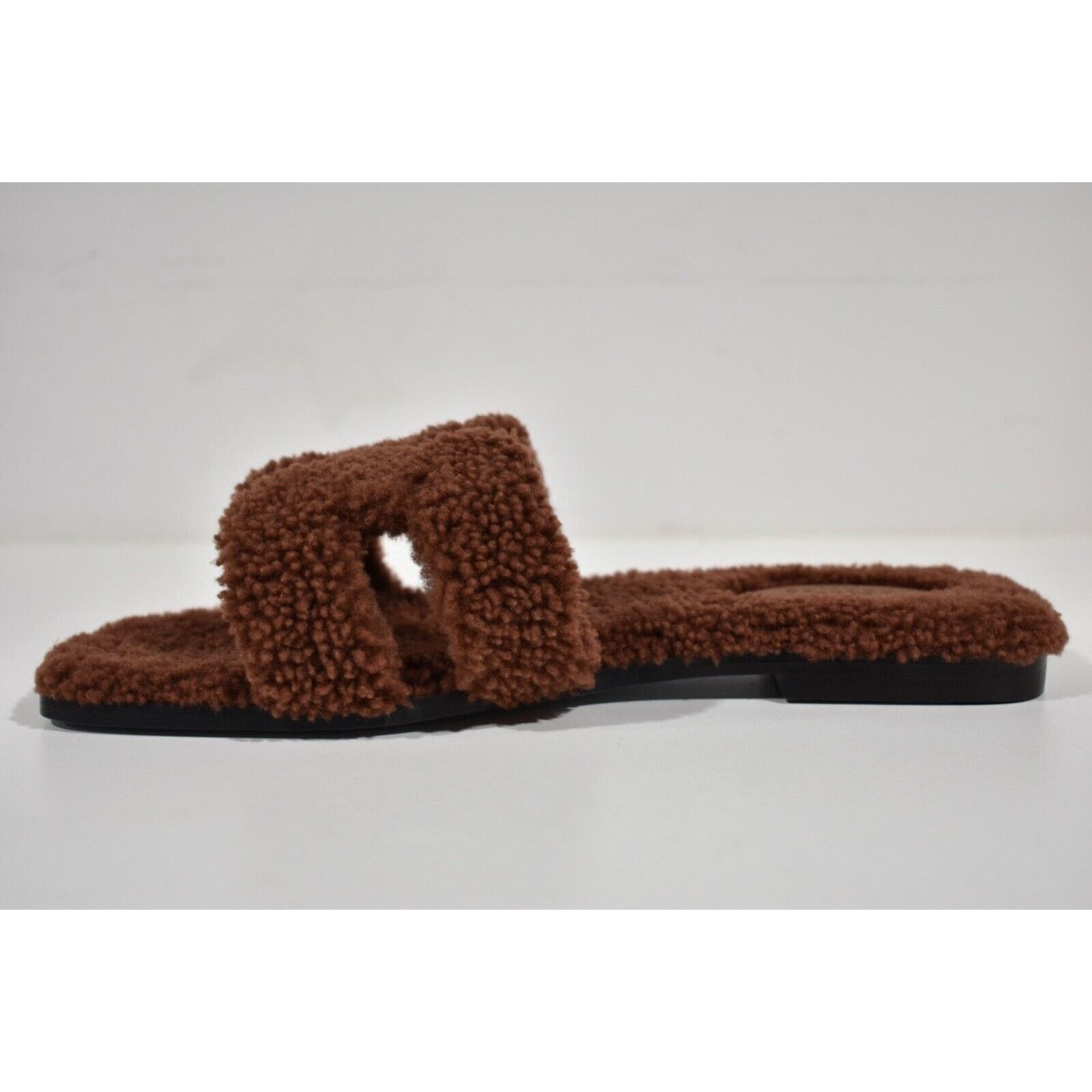 Hermes Hermes Oran Teddy Shearling Fur Brown H Logo Slide Size US 8 / IT 38 - 8 Thumbnail