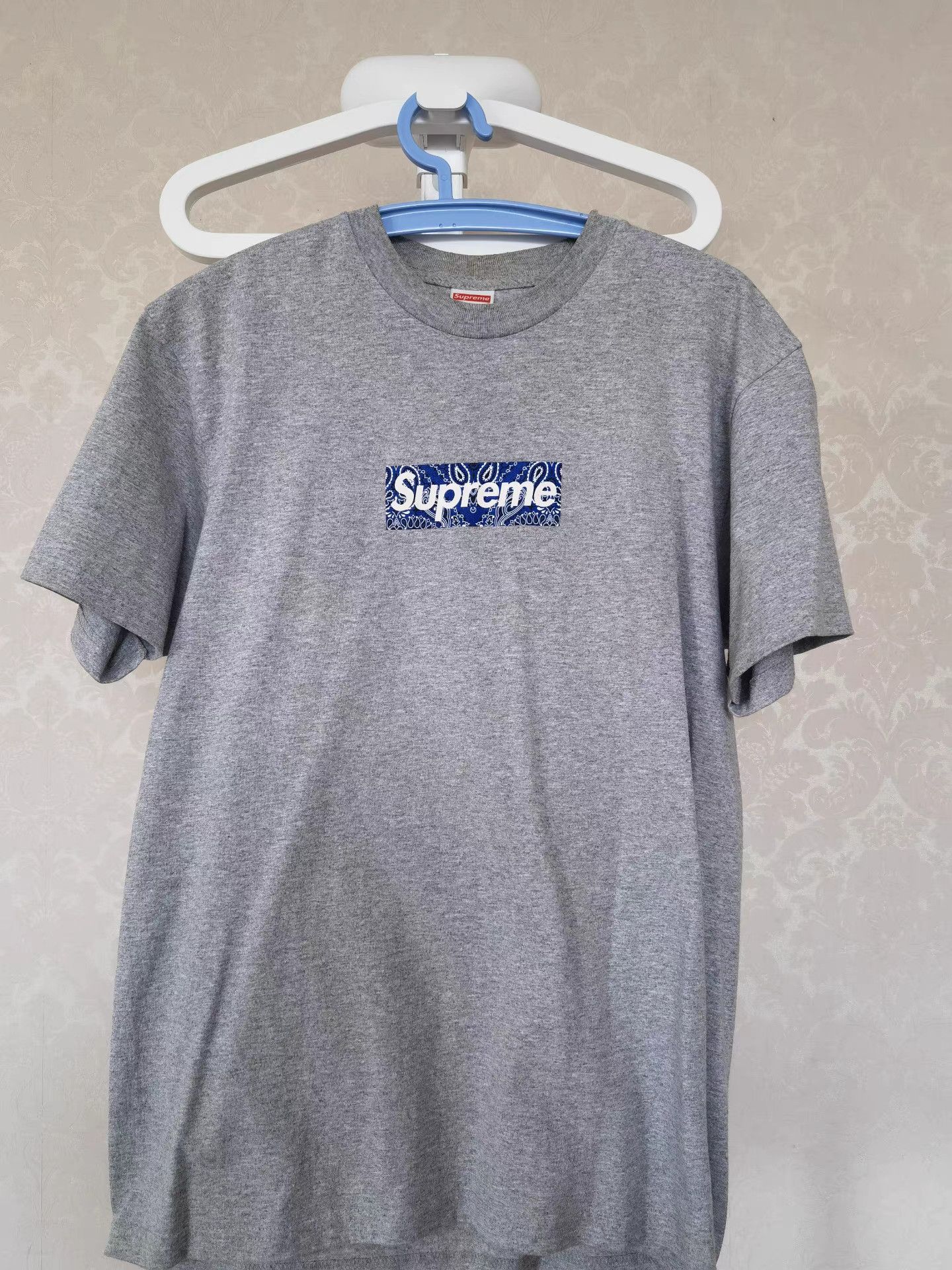 Supreme Supreme Grey Short Sleeve T-Shirt K17 Size US M / EU 48-50 / 2 - 1 Thumbnail