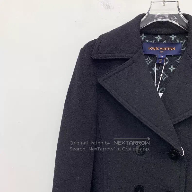Louis Vuitton Louis Vuitton Black lining logo, full print, woolen lapel, Size XS / US 0-2 / IT 36-38 - 3 Thumbnail
