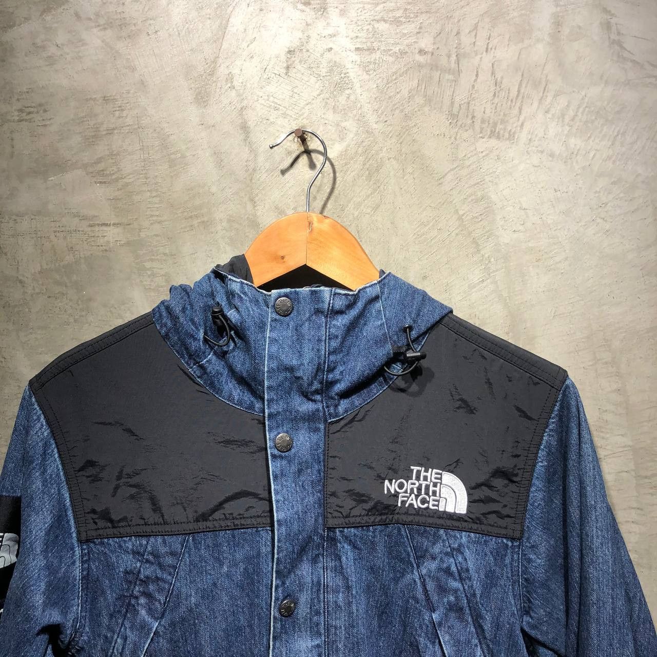 Supreme × The North Face Supreme X The North Face Dot Shot denim parka jacket Size US L / EU 52-54 / 3 - 2 Thumbnail