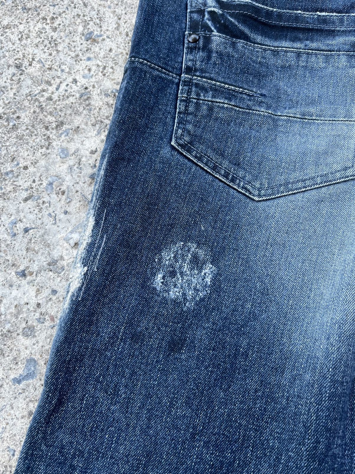 Tornado Mart TORNADO MART DISTRESSED FLARED JEANS Size US 36 / EU 52 - 12 Thumbnail