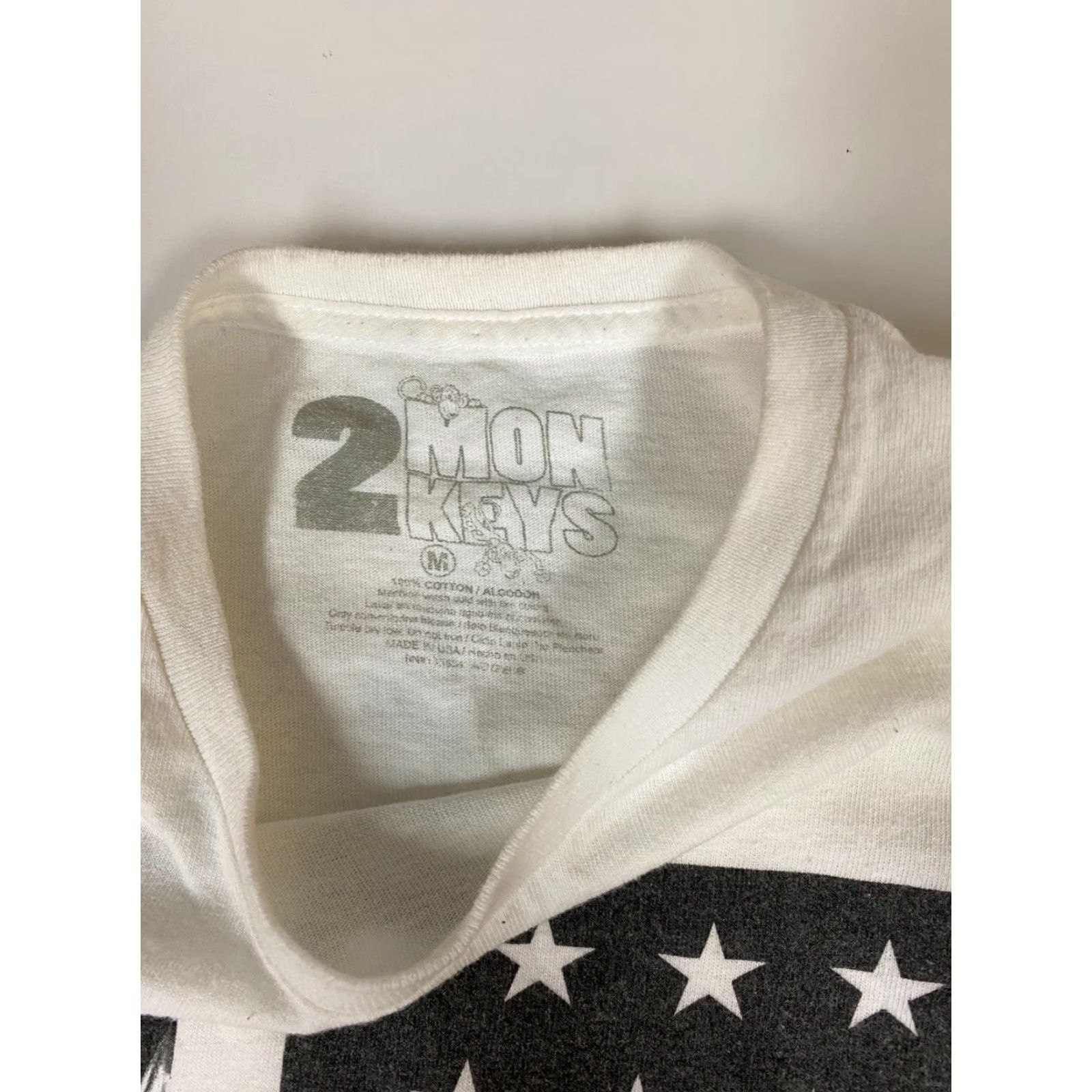 Vintage 2 Monkeys Shirt Mens Medium White floral american flag flowerss T-Shirt Crew Neck Short Sleeve Cotton Logo Halloween Sports Vintage No Size US M / EU 48-50 / 2 - 4 Thumbnail