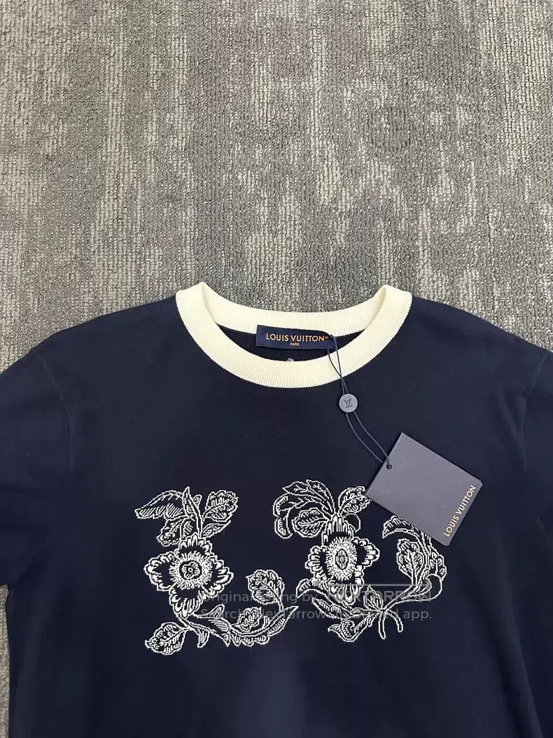 Louis Vuitton Louis Vuitton Blue Embroidered Short Sleeve T-shirt Size US M / EU 48-50 / 2 - 3 Thumbnail