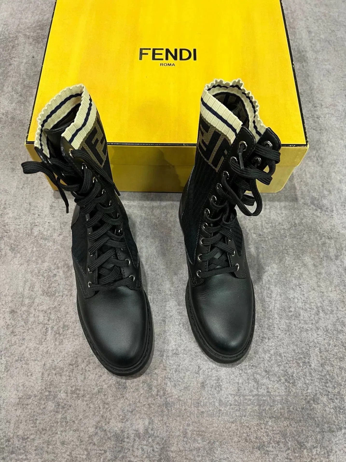 Fendi Fendi Logo Lace. Size US 6 / IT 36 - 2 Thumbnail