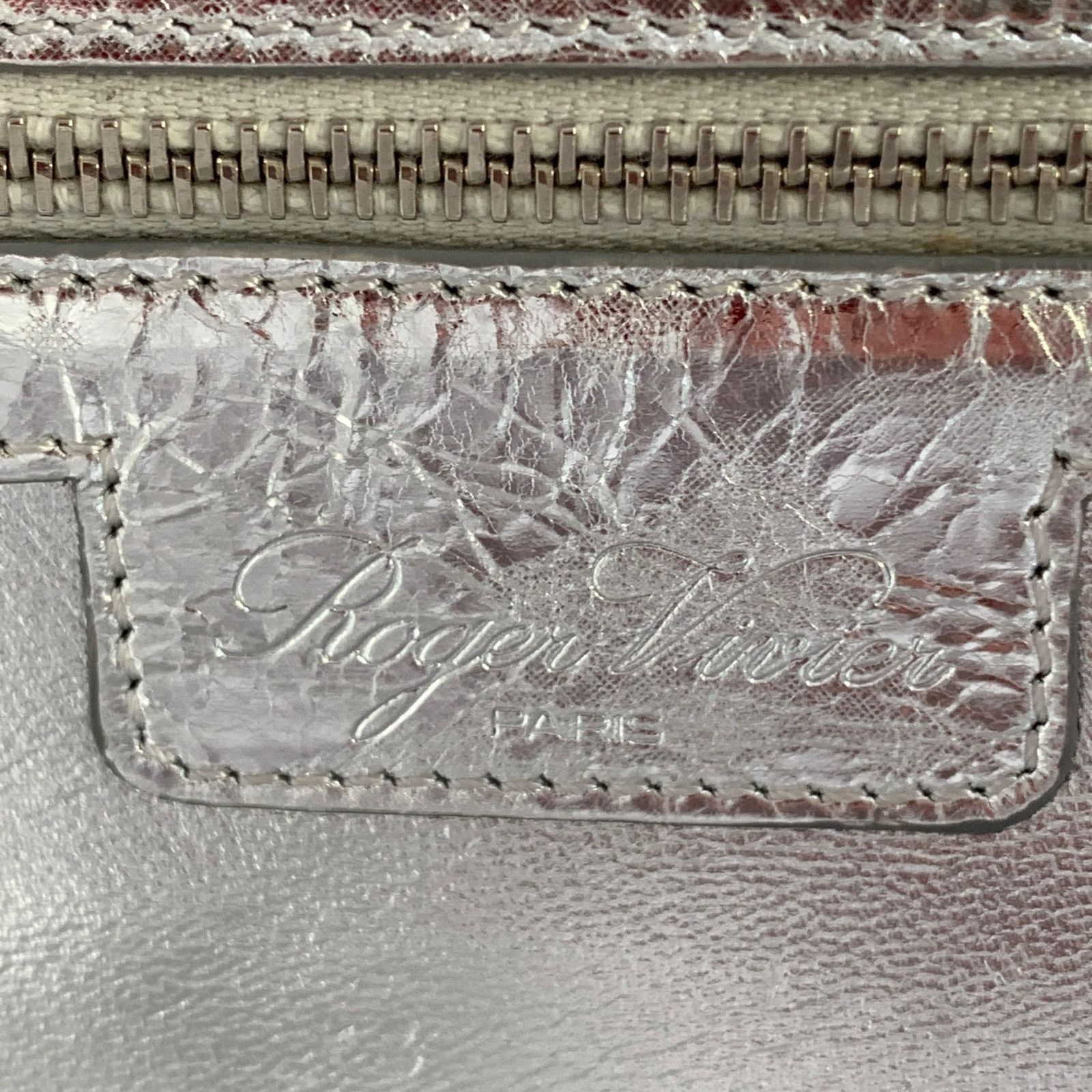 Roger Vivier ROGER VIVIER Metallic Silver Textured Leather Clutch Handbag Size ONE SIZE - 6 Thumbnail