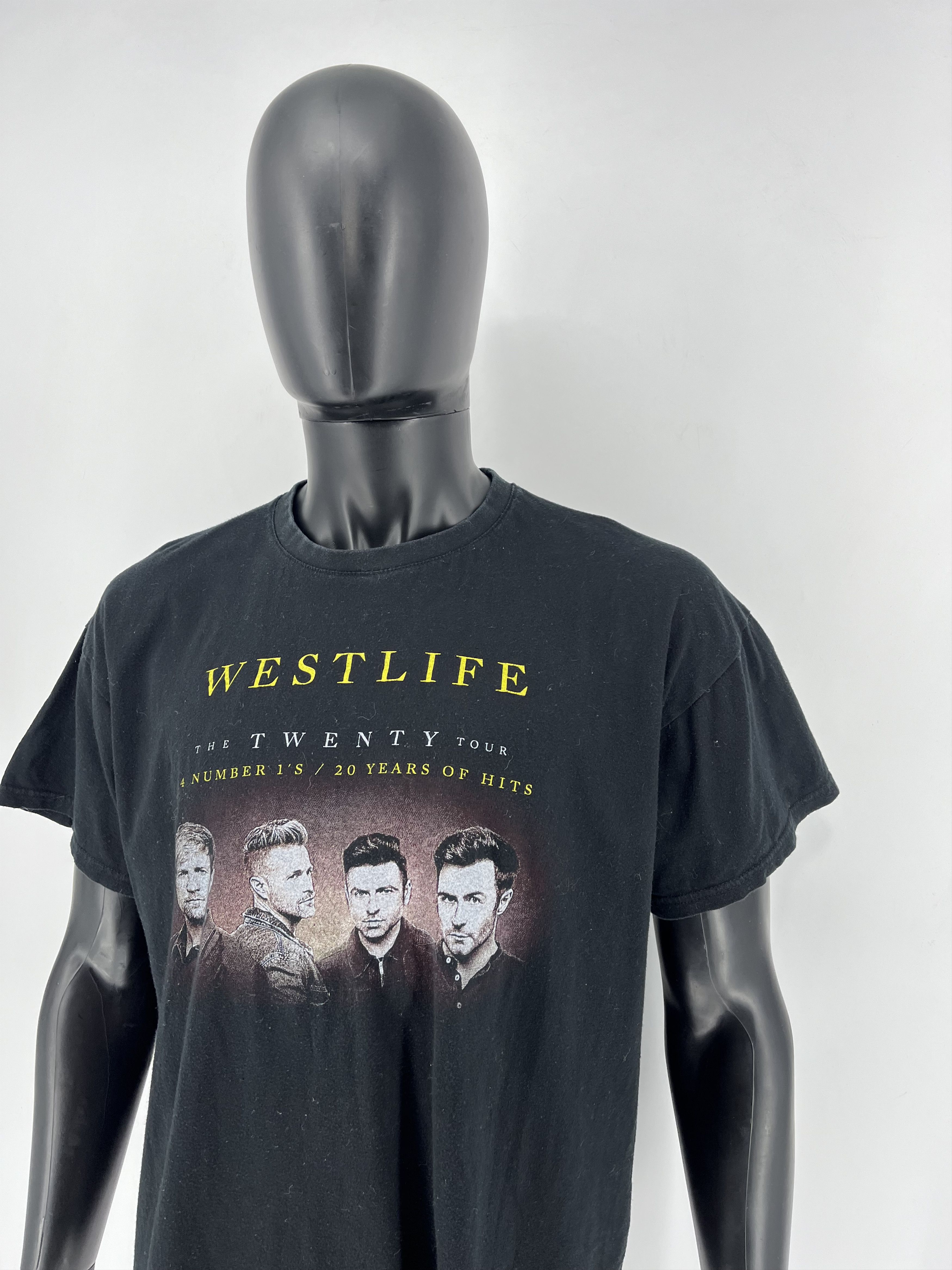 Band Tees Vintage Rare WESTLIFE Band Rock Tour Promo T-shirt Y2K Style Size US XL / EU 56 / 4 - 1 Thumbnail