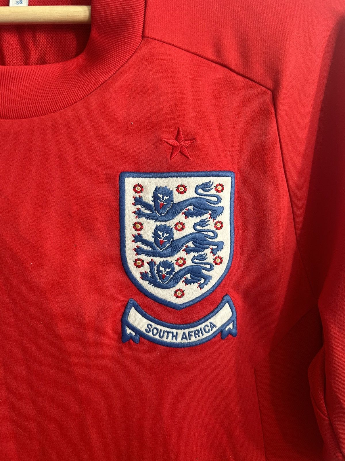 Umbro 2010 FIFA World Cup John Terry Umbro England Away Kit Size US M / EU 48-50 / 2 - 6 Thumbnail