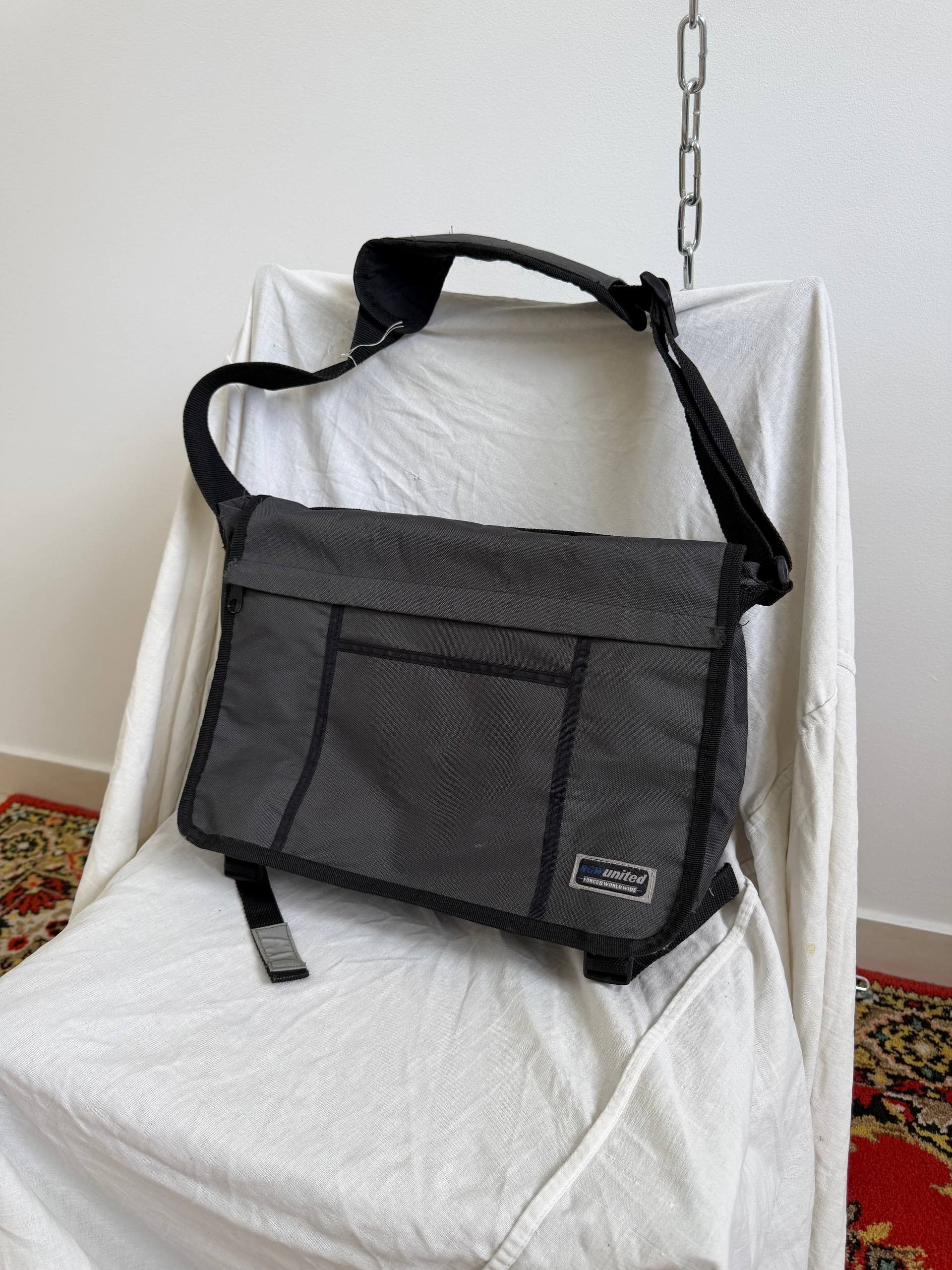 Vintage Avant-Garde If Six Was Nine Style Crossbody Messenger Bag Size ONE SIZE - 2 Thumbnail