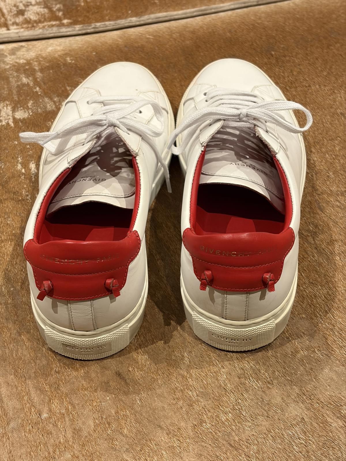 Givenchy Givenchy Urban Street Sneakers in White and Red Size US 8 / EU 41 - 4 Thumbnail