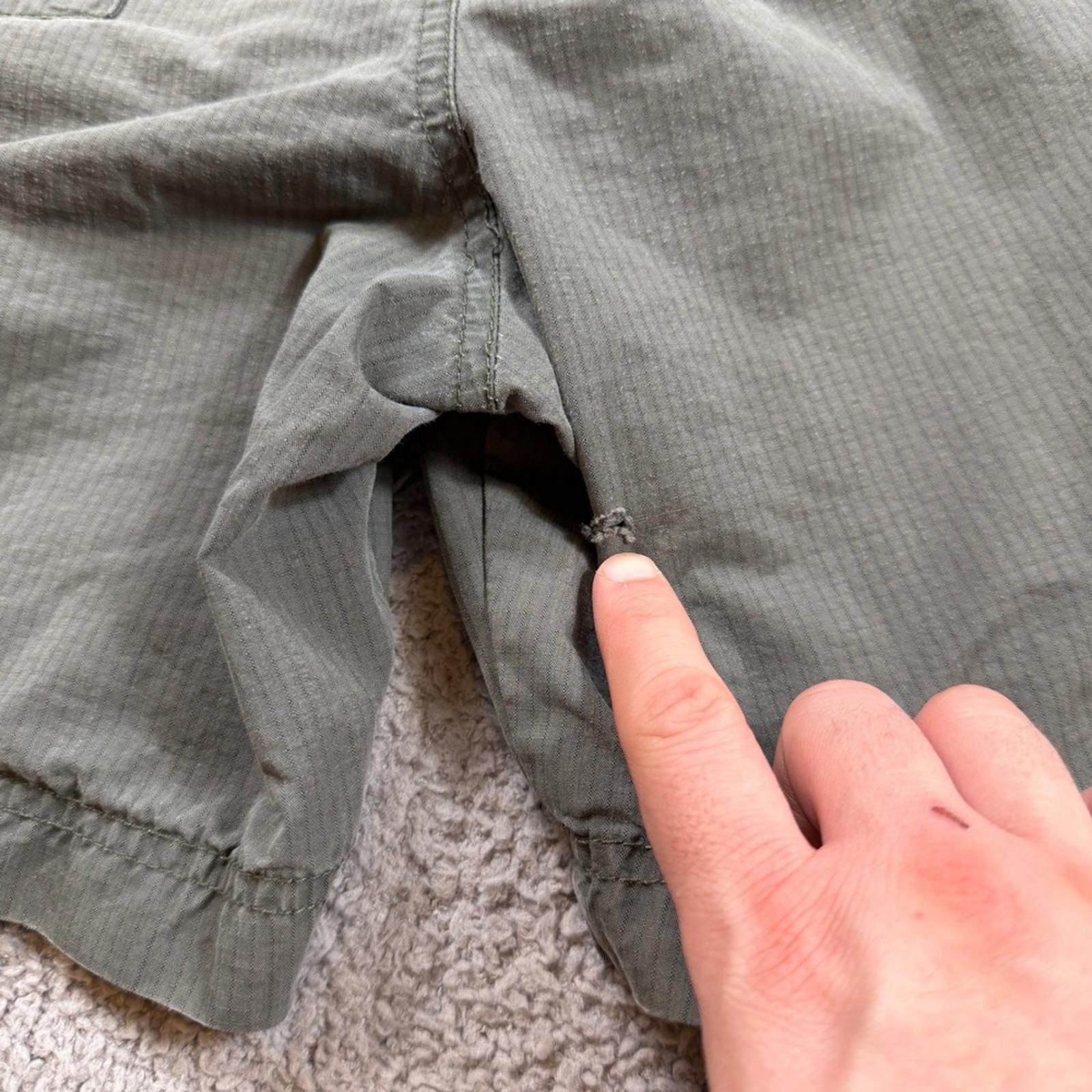 Other Magellan Outdoors Cargo Shorts 42 Grey Ripstop Hiking Mens Size US 42 / EU 58 - 7 Thumbnail