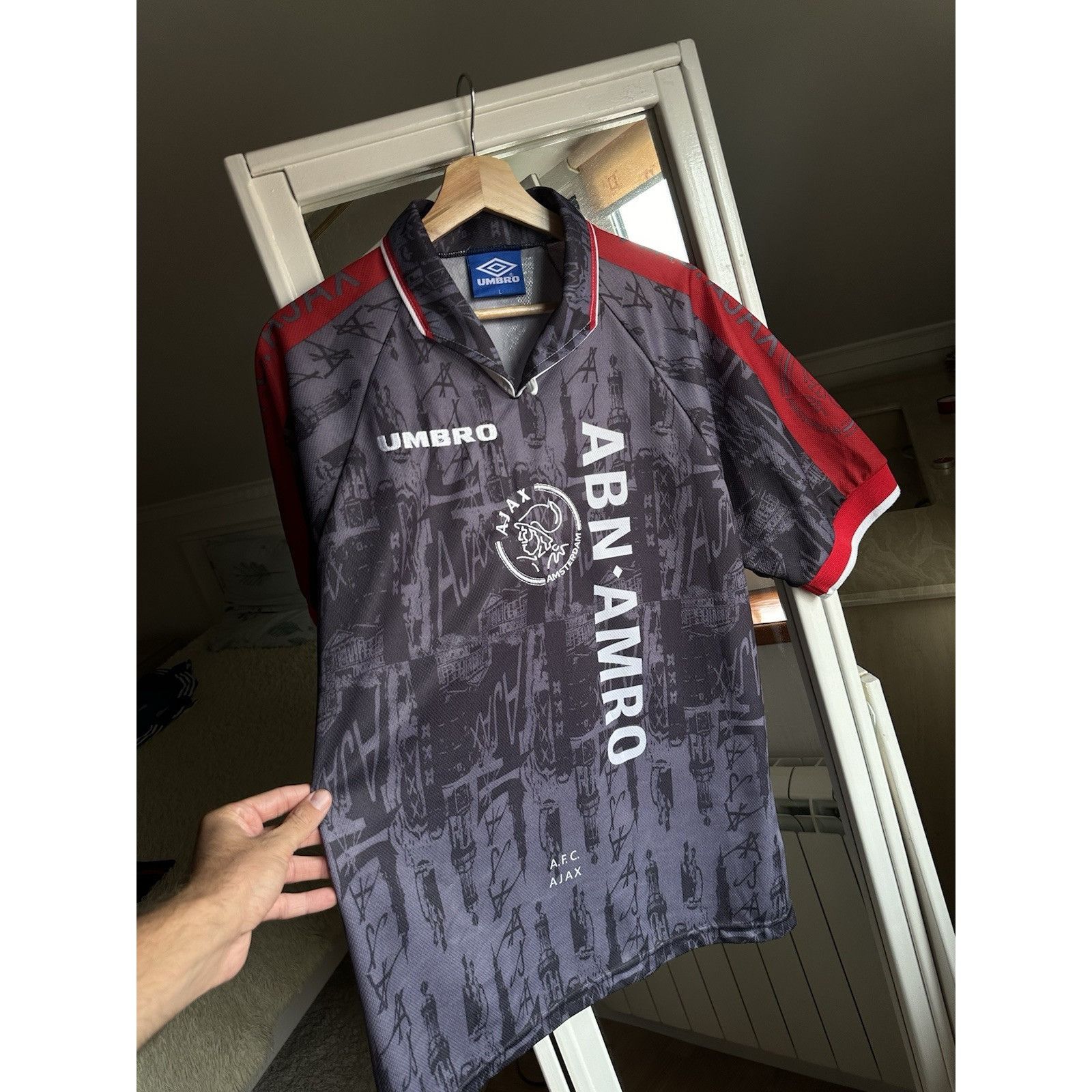 Umbro AJAX 1996 1997 AWAY SHIRT FOOTBALL SOCCER JERSEY UMBRO MENS Size US L / EU 52-54 / 3 - 8 Thumbnail