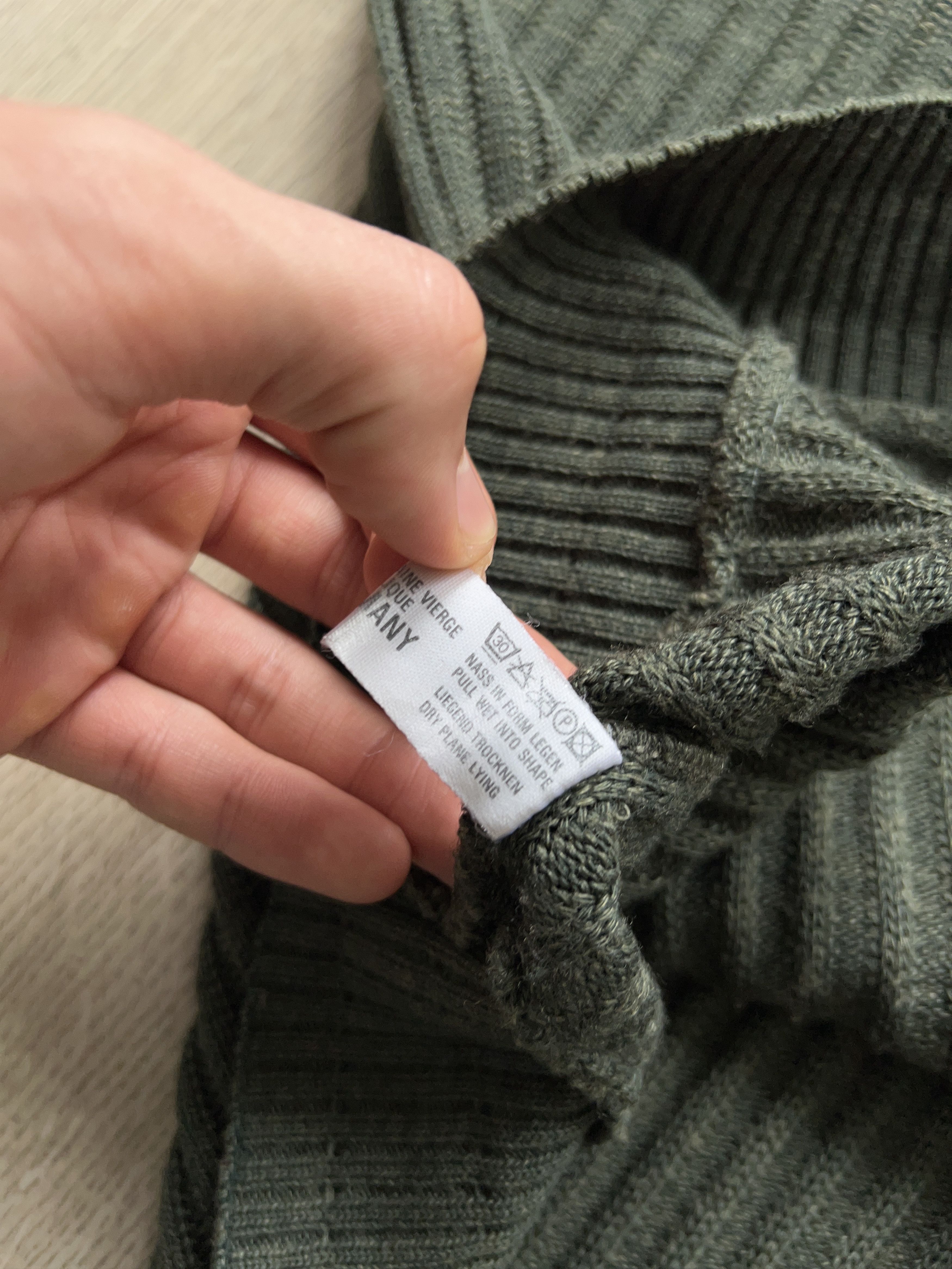 Carlo Colucci × Vintage Mens 1990s Mens Carlo Colucci Sweater Pullover V Neck Green Size US L / EU 52-54 / 3 - 7 Thumbnail