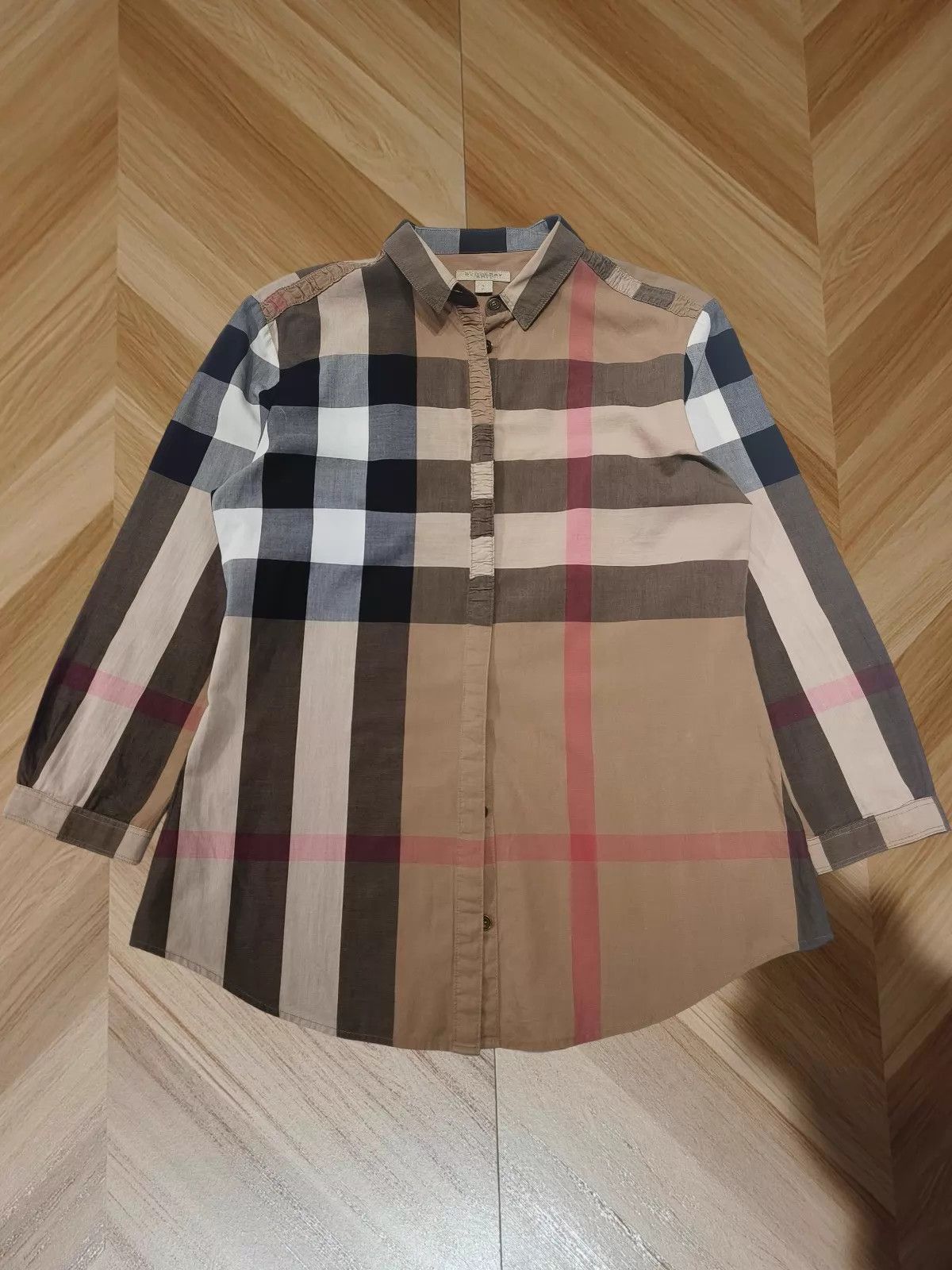 Burberry Burberry Women's S Check Shirt Size S / US 4 / IT 40 - 1 Thumbnail