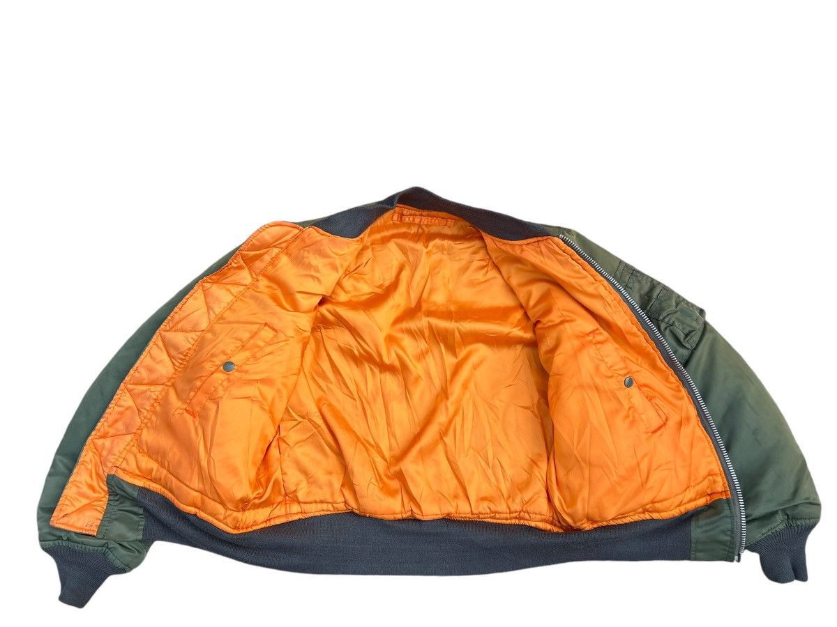 Avirex Vintage Avirex Sun Faded Olive Green MA-1 USAF Flight Jacket Size US S / EU 44-46 / 1 - 14 Thumbnail