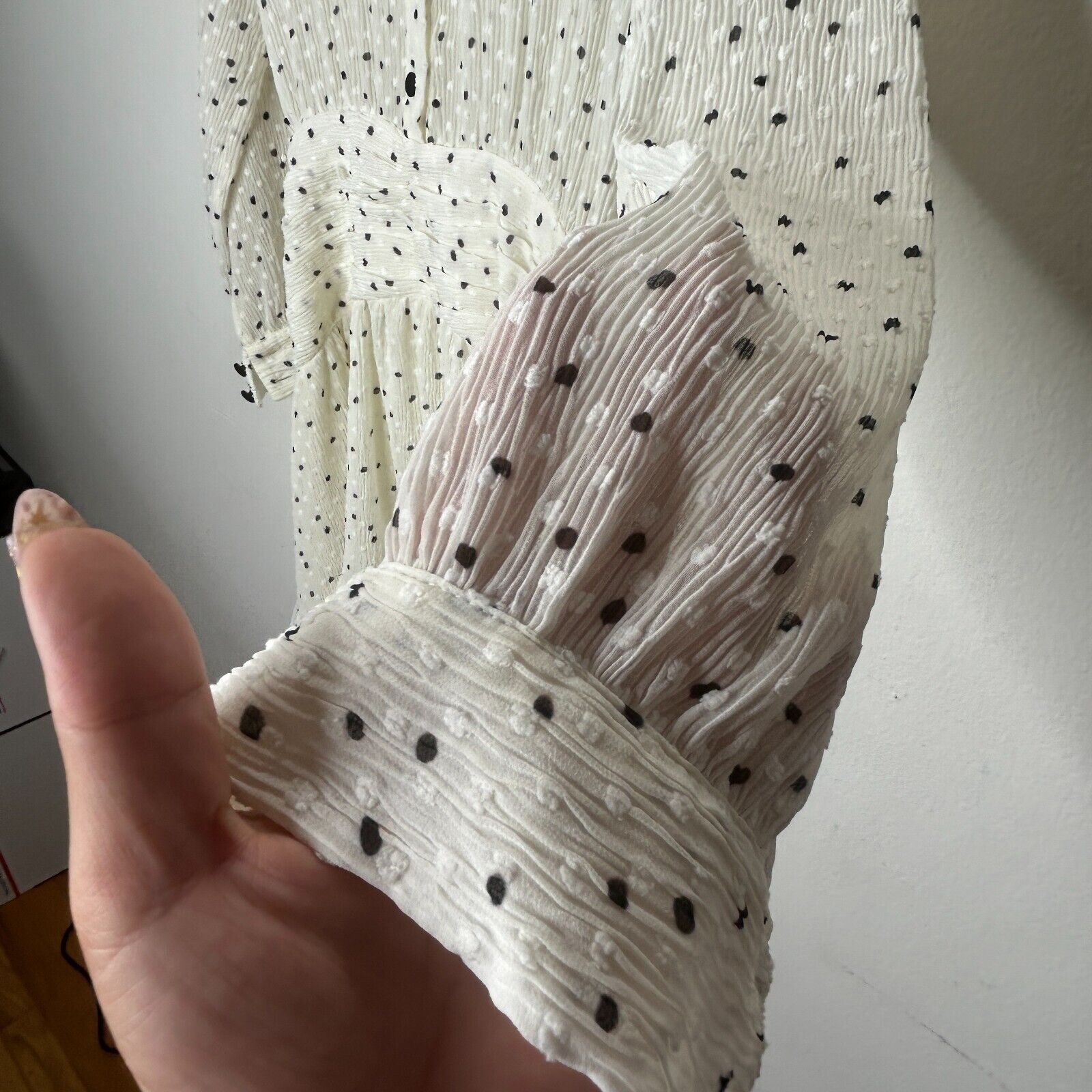 Zara Zara Dotted Swiss Long Sleeve 1/2 Button Ruffle Hem Dress Size XS / US 0-2 / IT 36-38 - 3 Thumbnail