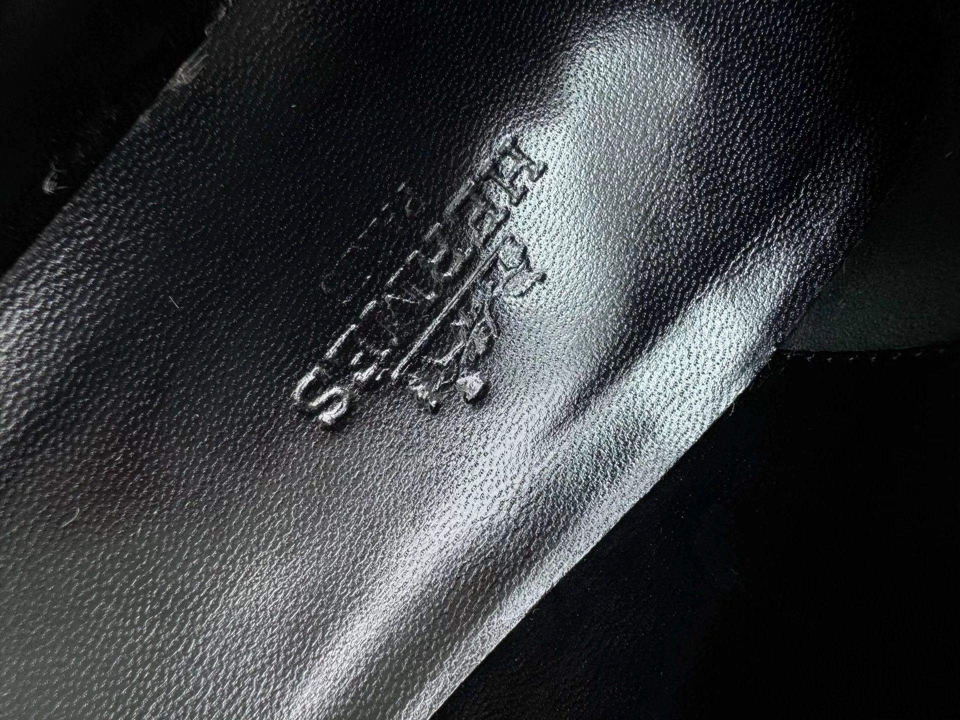 Hermes Hermes Authentic Flats EUR 37 Worn 2-3x Cleaned Size US 6 / IT 36 - 2 Thumbnail