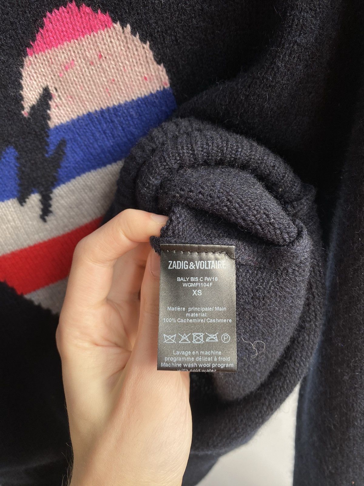 Vintage × Zadig & Voltaire Vintage Zadig & Voltaire Baly Heart Sweater Navy Cashmere Size XS / US 0-2 / IT 36-38 - 8 Thumbnail