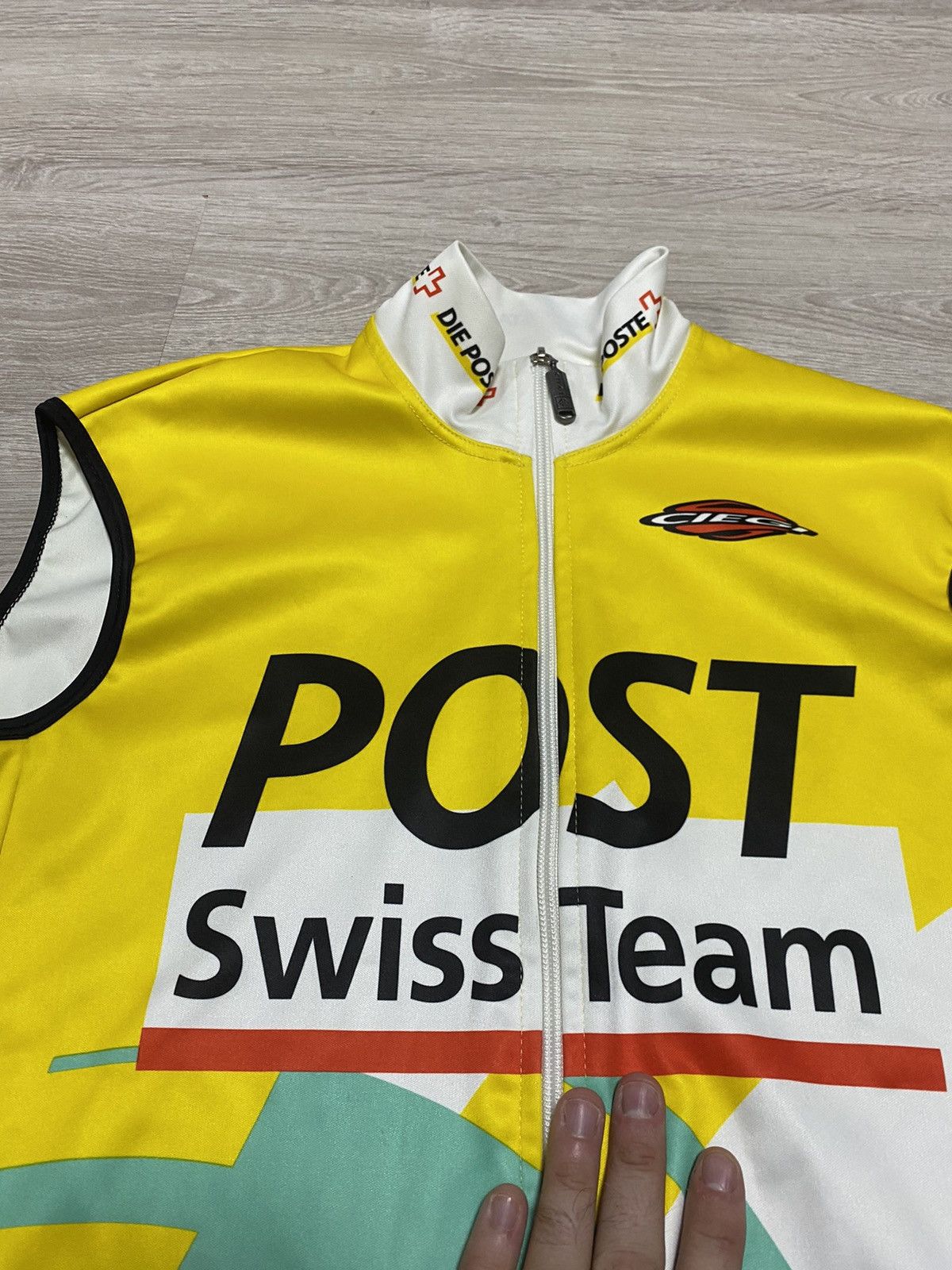 Vintage CIEGI SWISS POST Loup Sport Jersey Cycling Shirt Mens Size US M / EU 48-50 / 2 - 3 Thumbnail