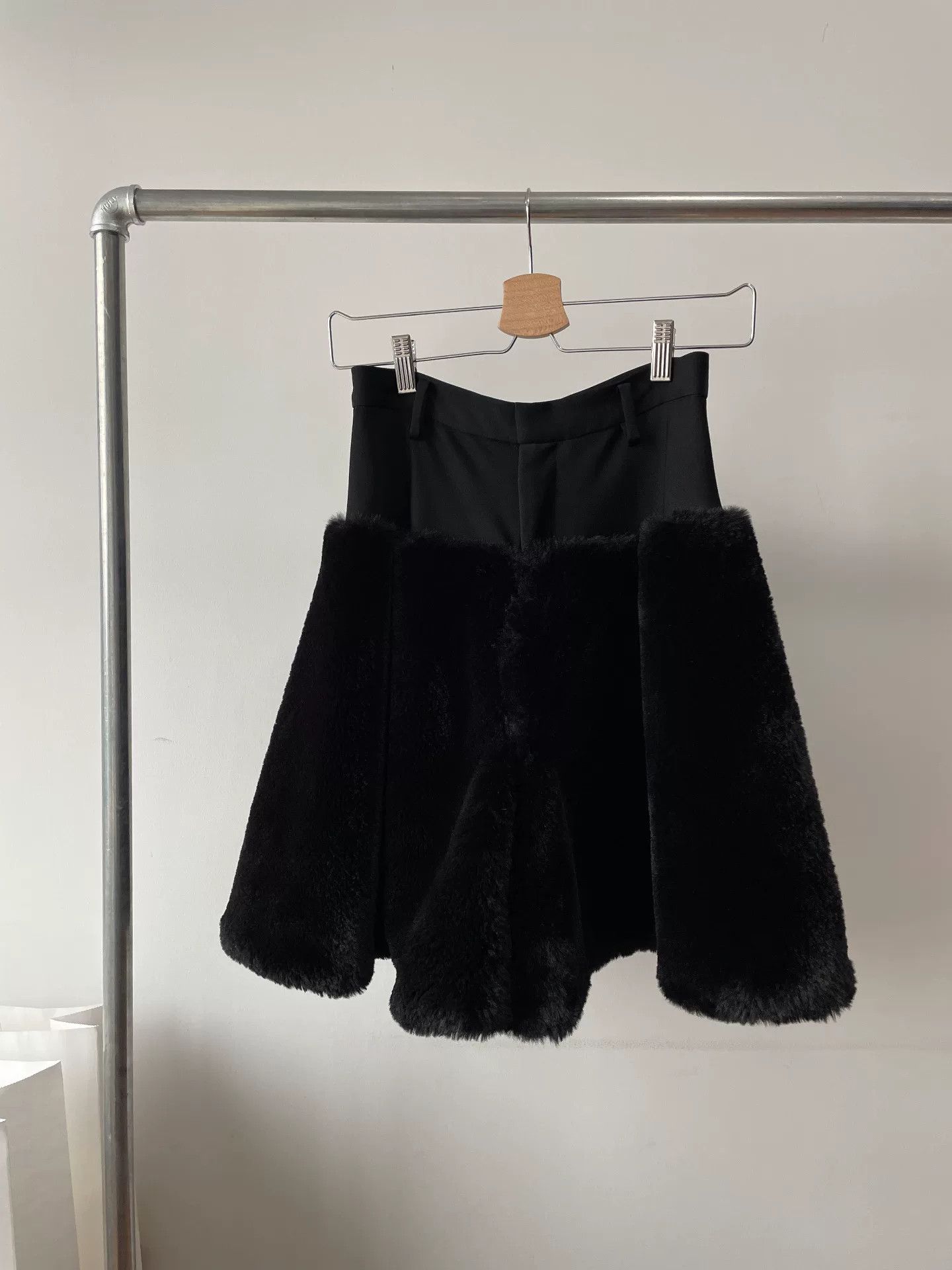 Noir Kei Ninomiya Noir Kei Ninomiya Fuzzy Shorts Size 26" / US 2 / IT 38 - 1 Thumbnail