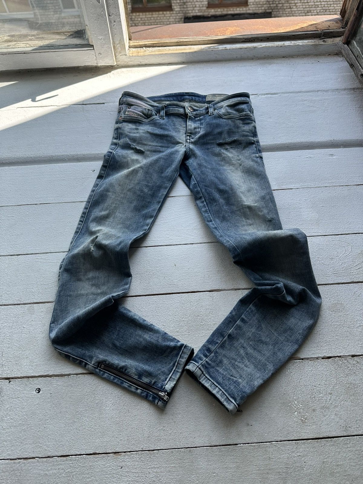 Diesel 🚨Gothic Diesel Regular Slim relax Flared Jeans Womens Size 26" / US 2 / IT 38 - 1 Thumbnail