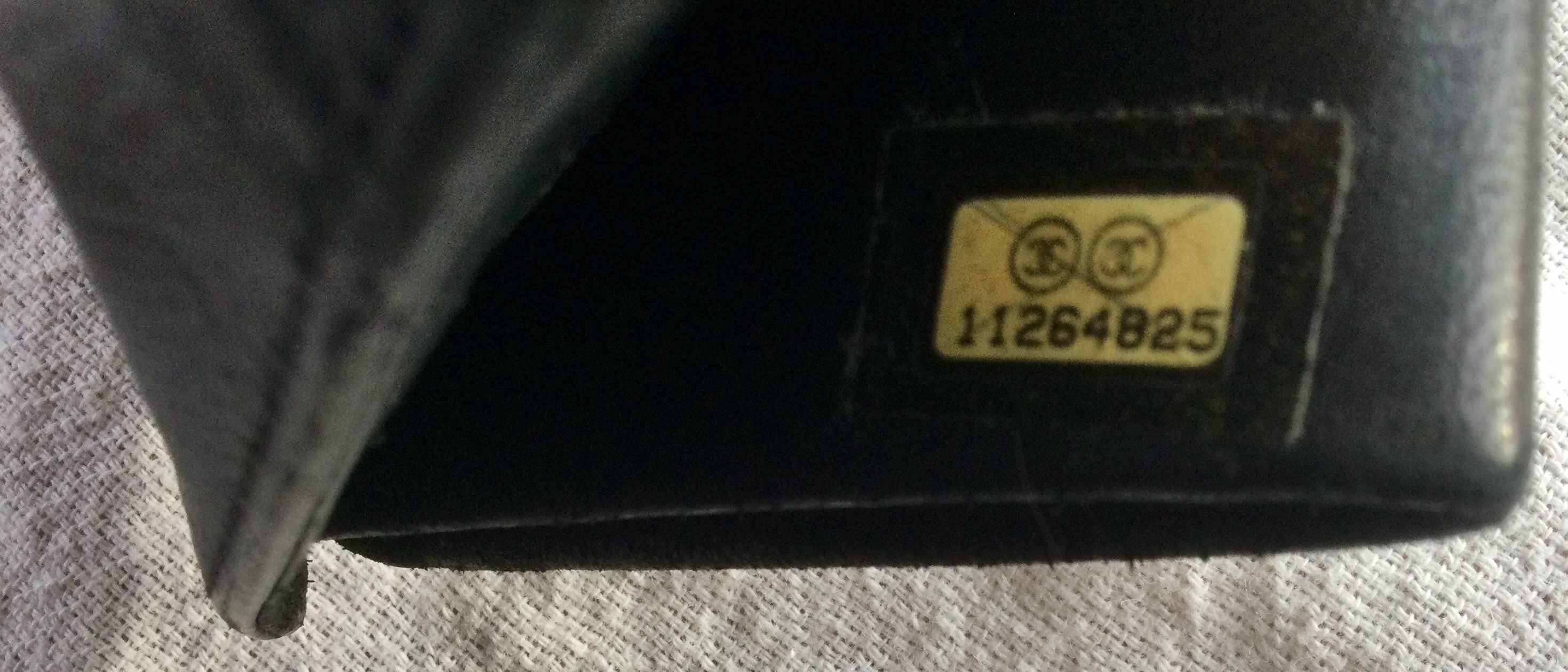 Chanel Vintage Chanel Black Caviar Leather CC Long Wallet. Size ONE SIZE - 4 Thumbnail