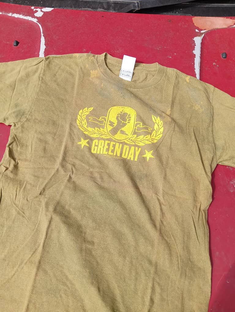 Band Tees Vintage green day American idiot distressed size M Size US M / EU 48-50 / 2 - 1 Thumbnail