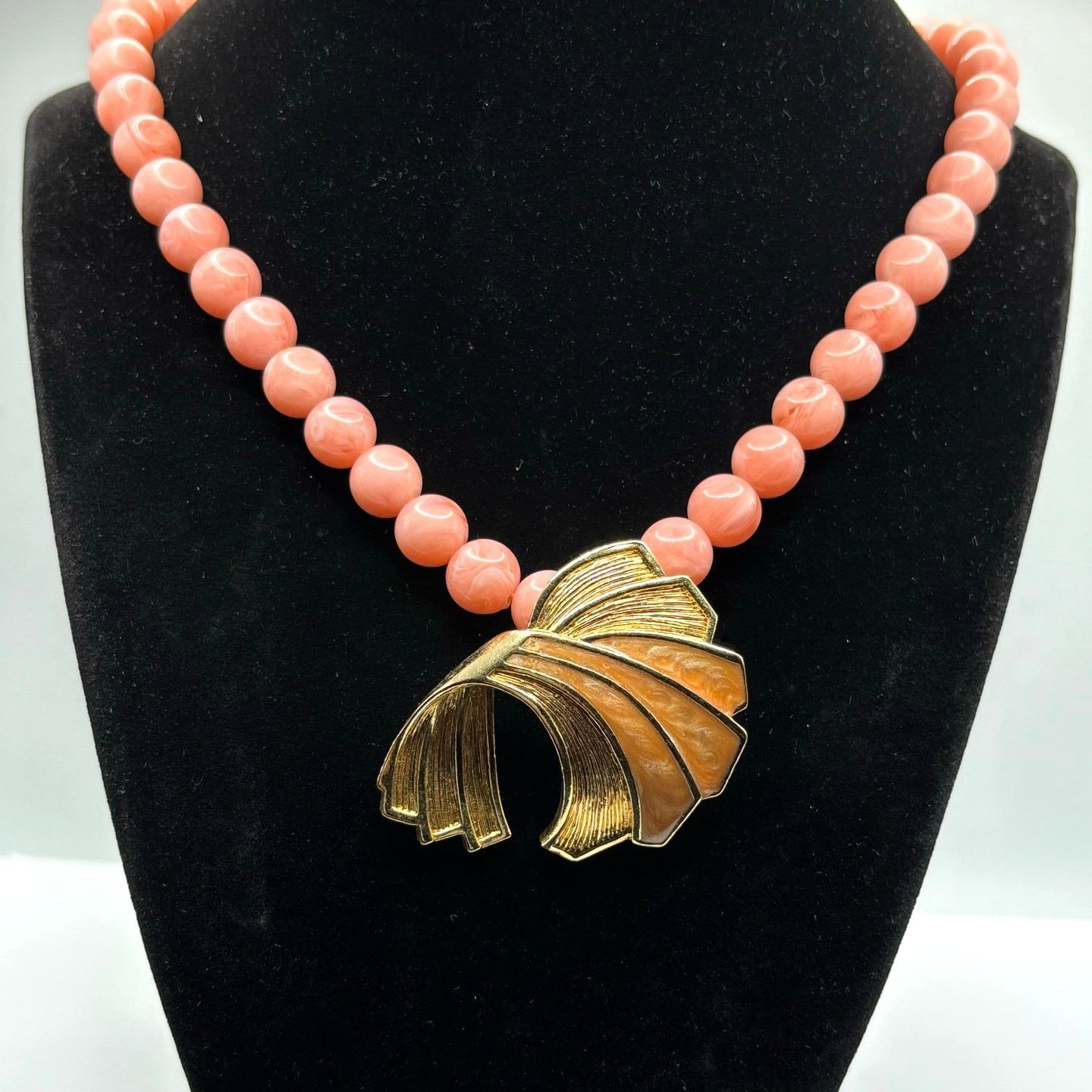 Avon Celli Vintage Pink Beaded Avon Necklace Size ONE SIZE - 1 Thumbnail