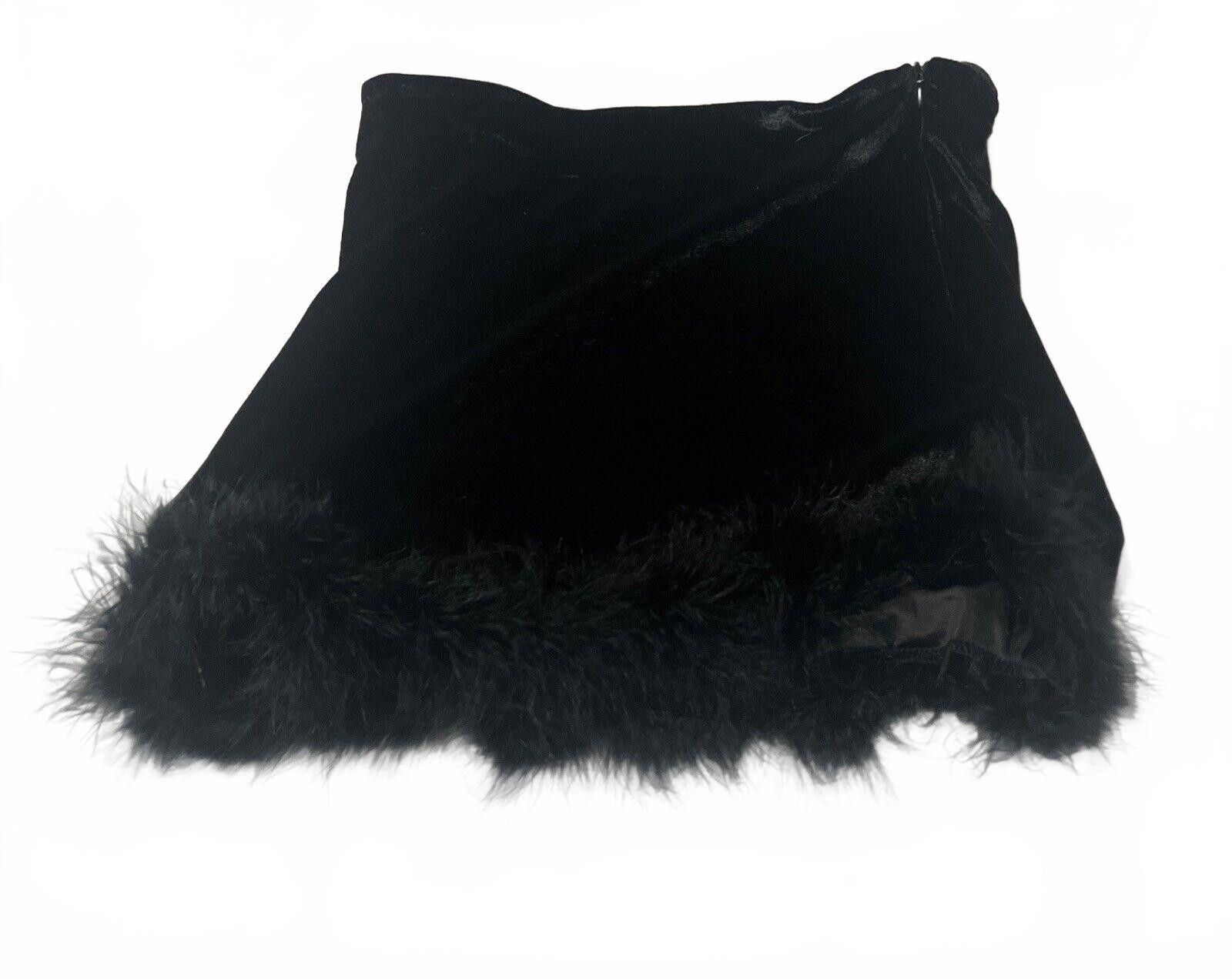 Designer M NWT Black Marabou Velvet Mini Skirt High Waisted Fit Size 32" / US 10 / IT 46 - 1 Thumbnail