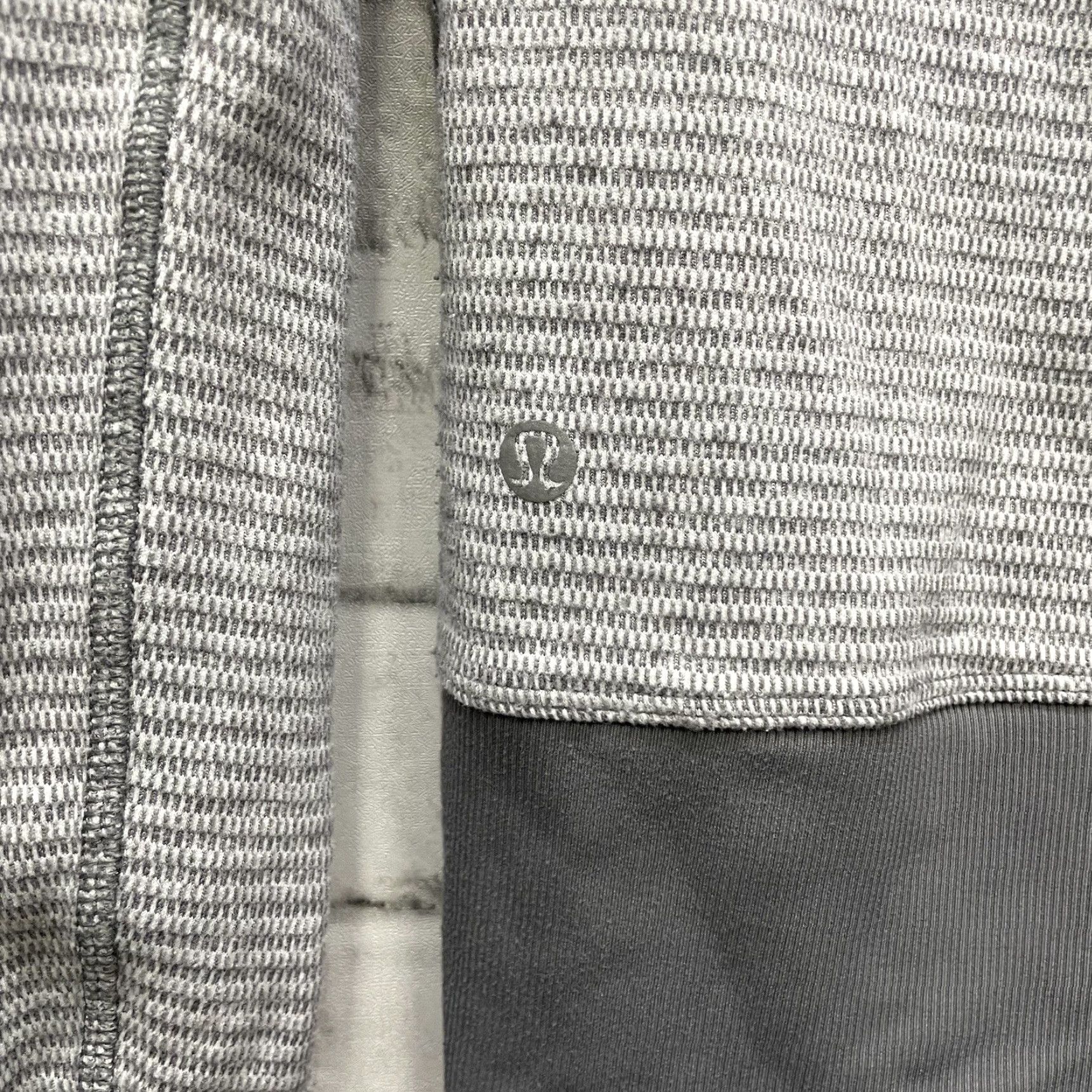 Lululemon Lululemon Gray Half Zip-Up Athletic Jacket Womens Size 10 - Gray, Basic Jacket, Activewear, Regular Fit, Polyester, Jacket, Women Size L / US 10 / IT 46 - 4 Thumbnail