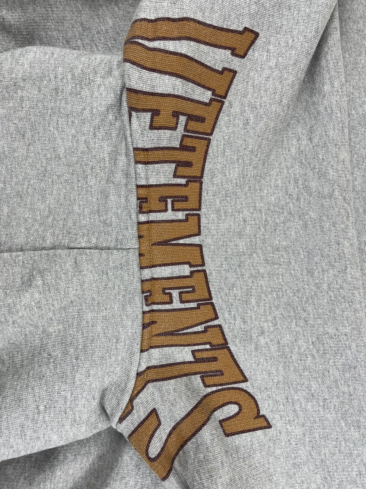 Vetements AW18 Vetements Misplaced Logo Cropped Hoodie Grey Size US S / EU 44-46 / 1 - 5 Thumbnail