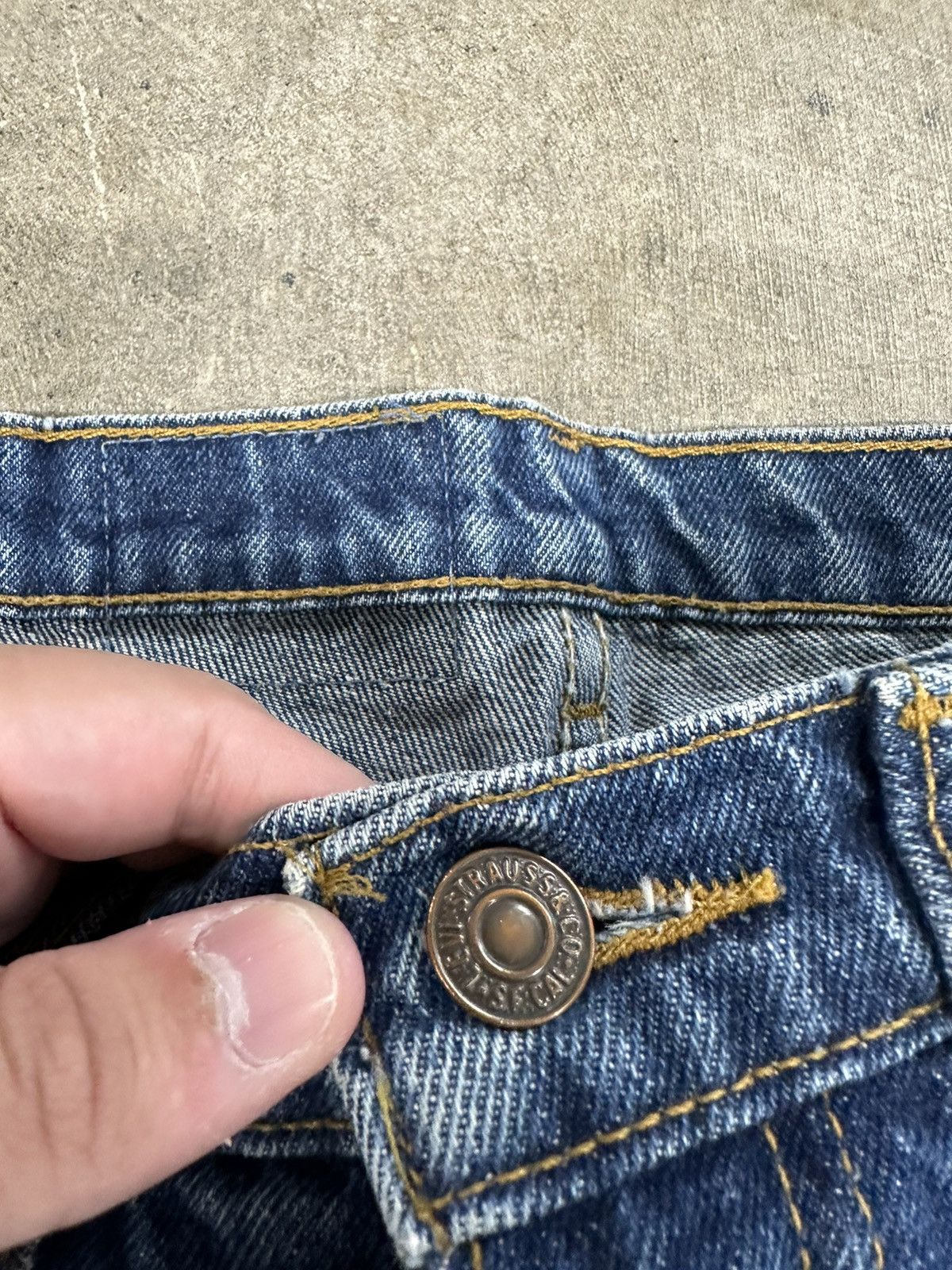 Levi's × Vintage Vintage 90s Levi’s Orange Tab Denim Button Fly Jeans Size US 32 / EU 48 - 7 Thumbnail