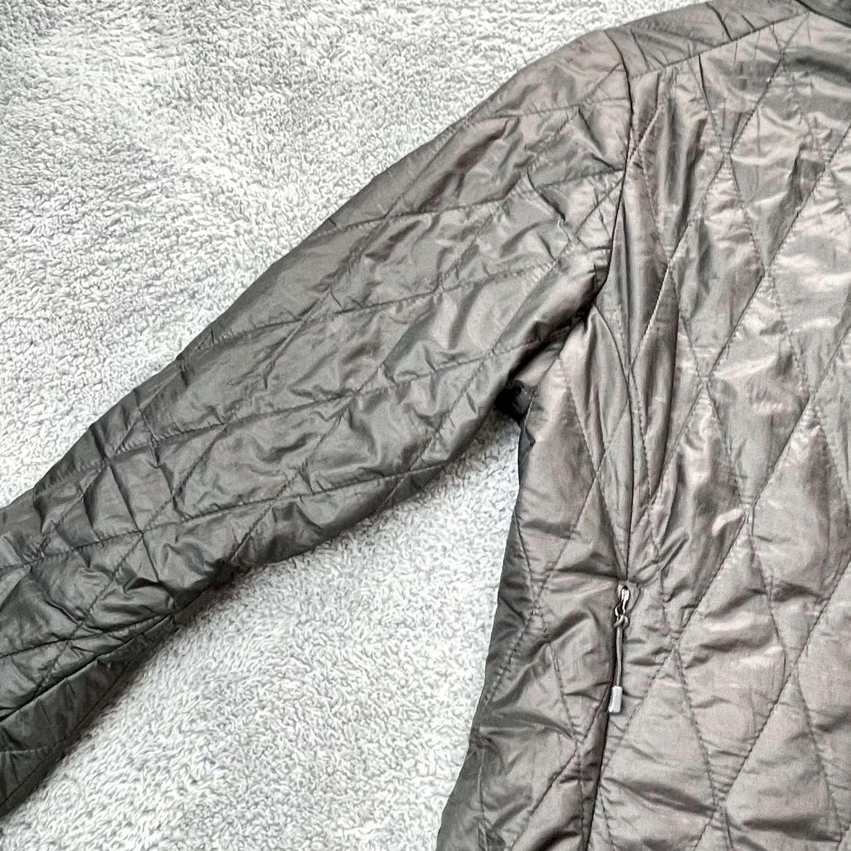 Patagonia VINTAGE Patagonia Jacket Womens Small Black Puffer Quilted Coat Insulated Mock Full Zip Size S / US 4 / IT 40 - 4 Thumbnail