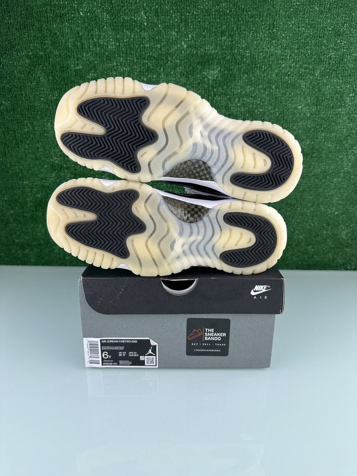 Jordan Brand Jordan 11 Retro Mid Gratitude / Defining Moments (GS) Size US 6 / EU 39 - 8 Thumbnail