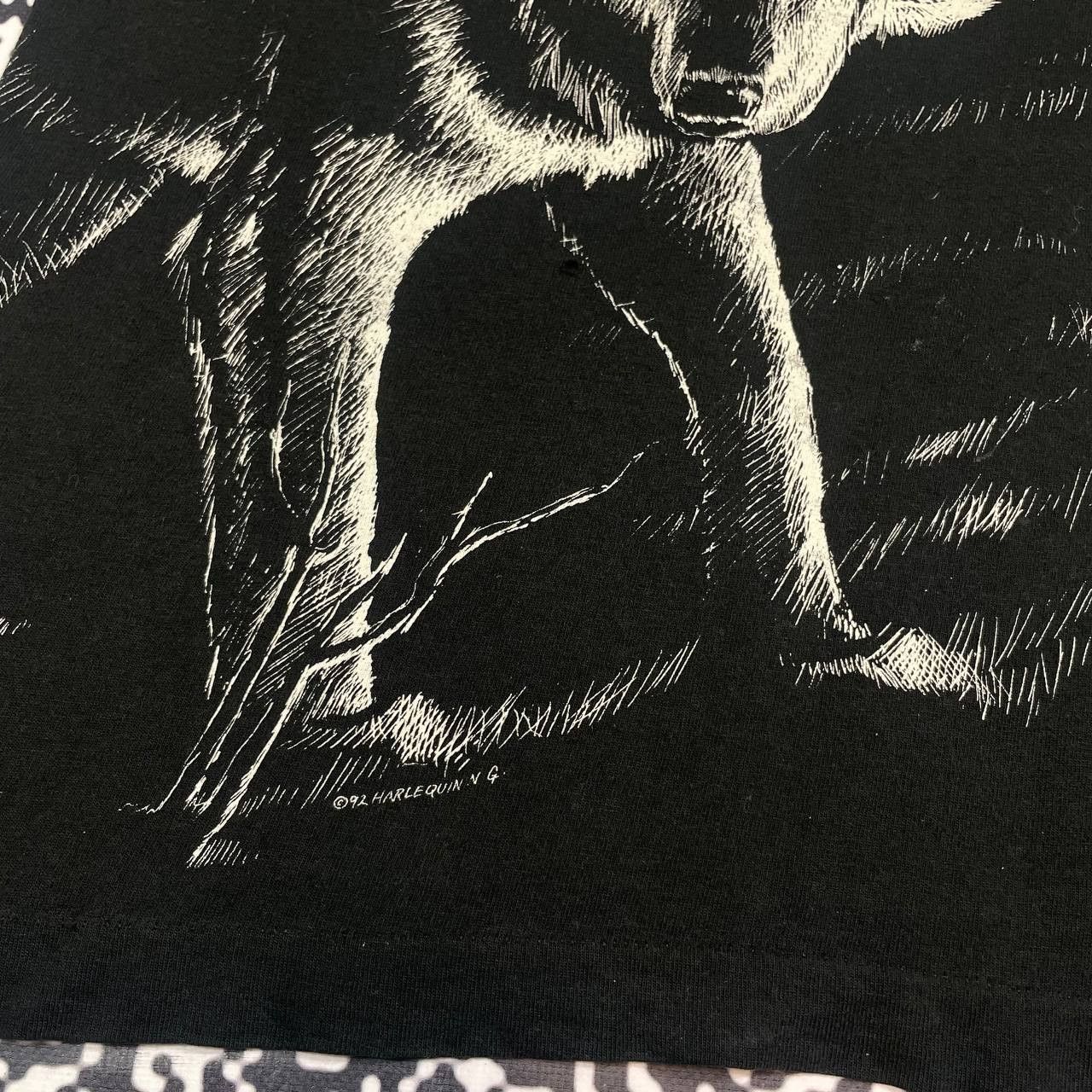Vintage Vintage 1992 Wolf Harlequin Over Print T-shirt Faded Style Size US L / EU 52-54 / 3 - 6 Thumbnail