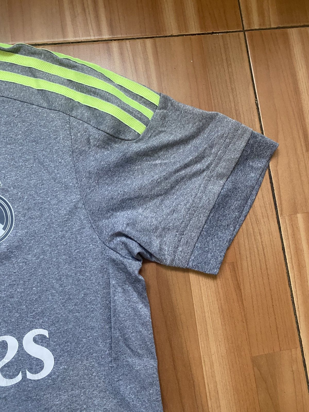 Adidas adidas Real Madrid 2015/16 Away Size US S / EU 44-46 / 1 - 6 Thumbnail
