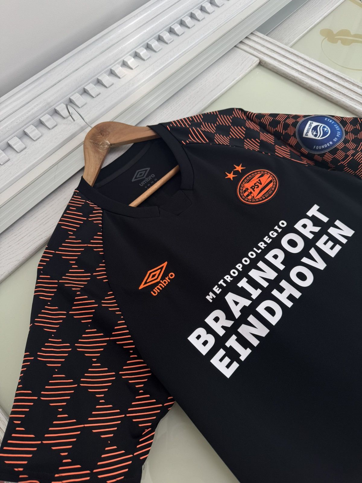 Umbro PSV Eindhoven 2019-2020 Away Soccer Jersey Football Kit Size US M / EU 48-50 / 2 - 8 Thumbnail