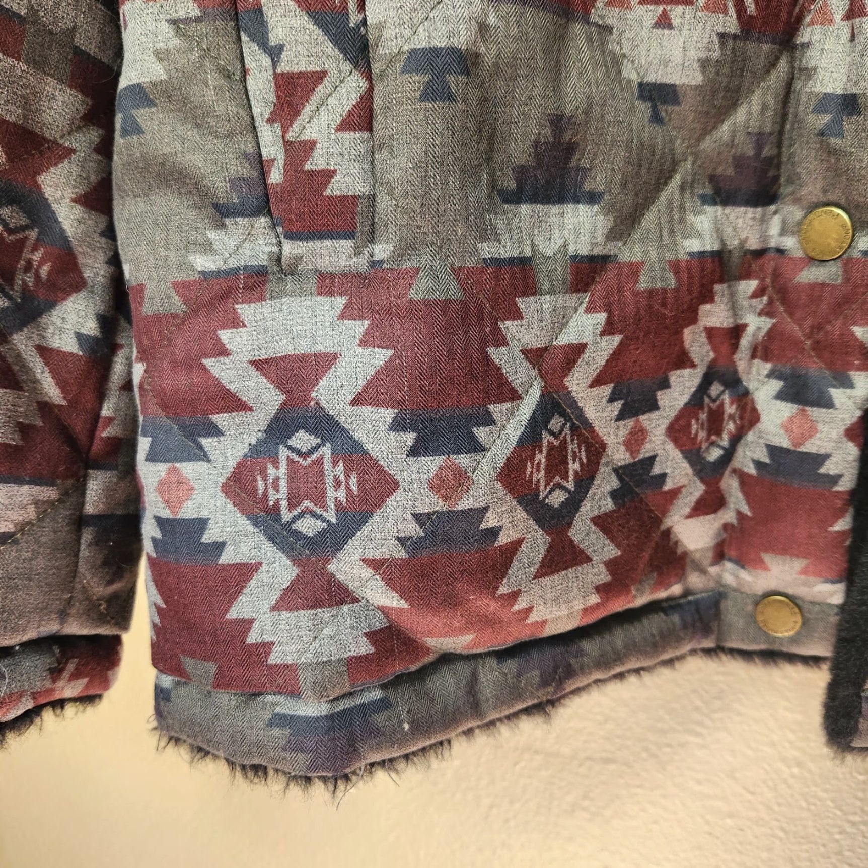 Pendleton VINTAGE Pendleton Womens Reversible Aztec Print/Faux Fur Hooded Jacket-Size L Size L / US 10 / IT 46 - 3 Thumbnail