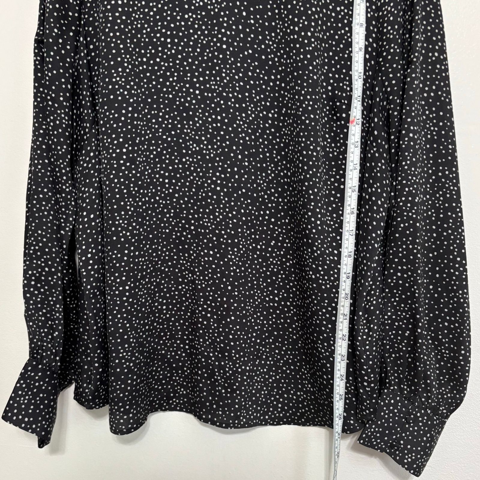 Other Lane Bryant Black and White Cold Shoulder Dot Top Size 18 Size XXL / US 16-18 / IT 52-54 - 4 Thumbnail